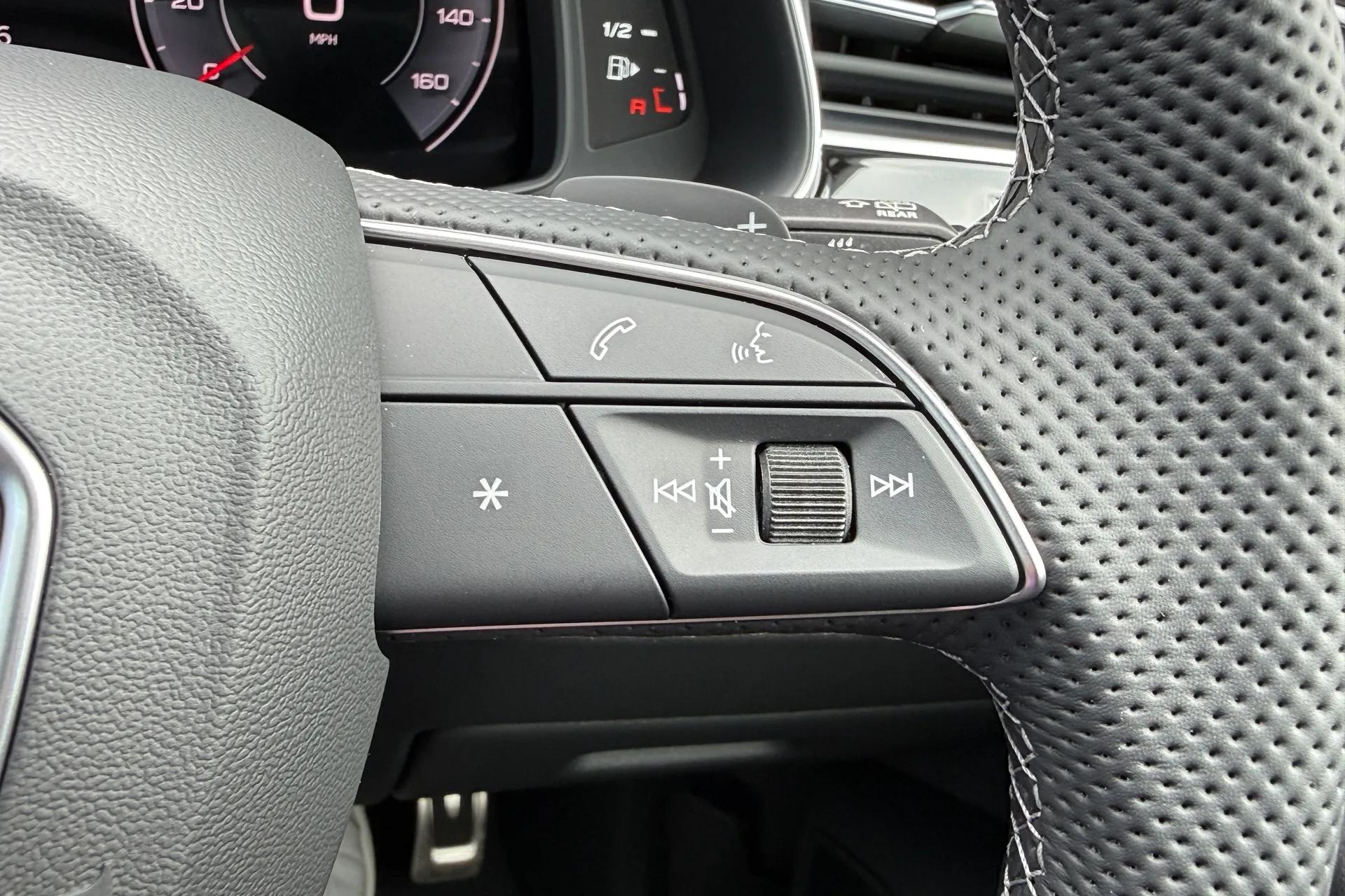 Audi Q7 thumbnail image number 58