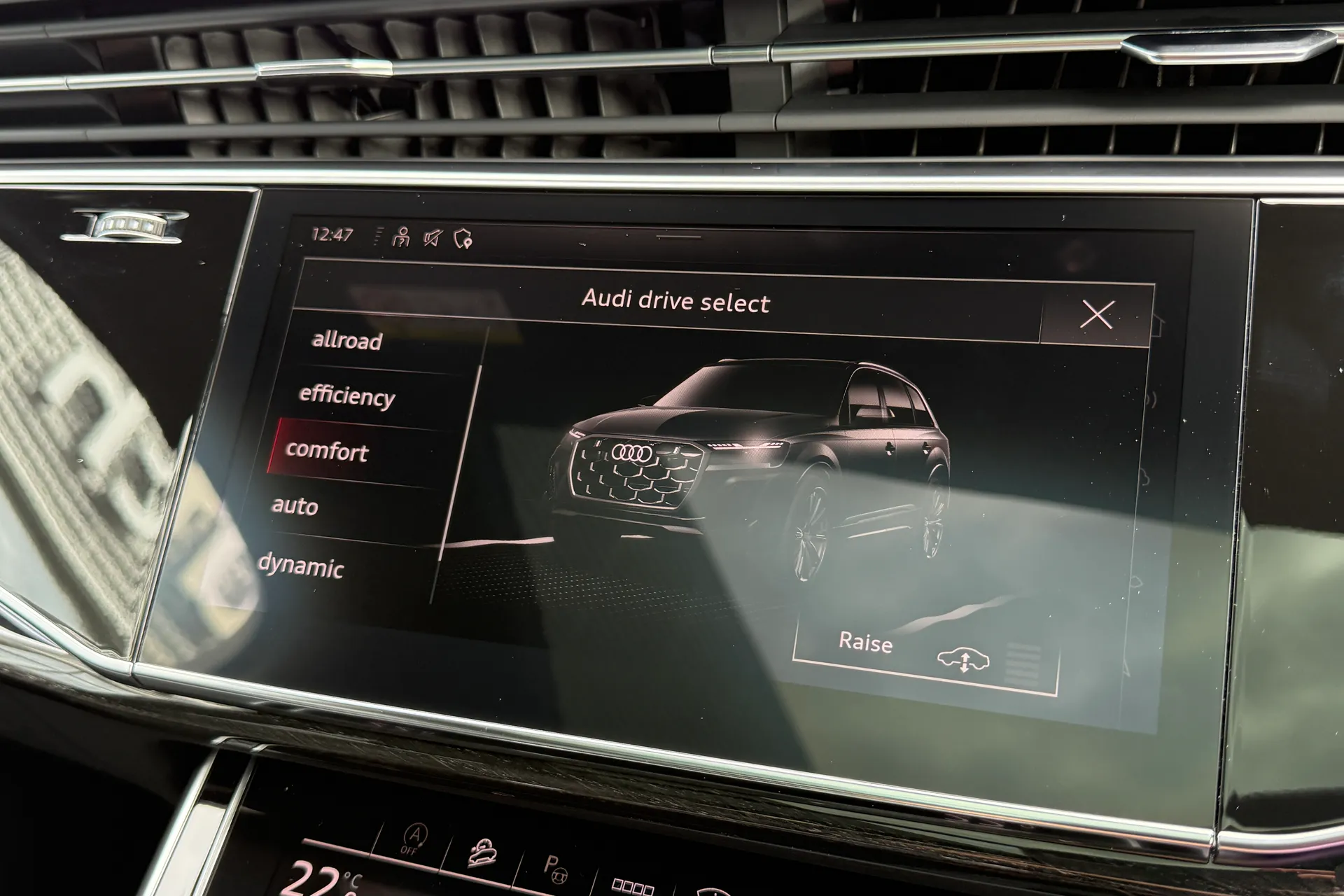 Audi Q7 thumbnail image number 37