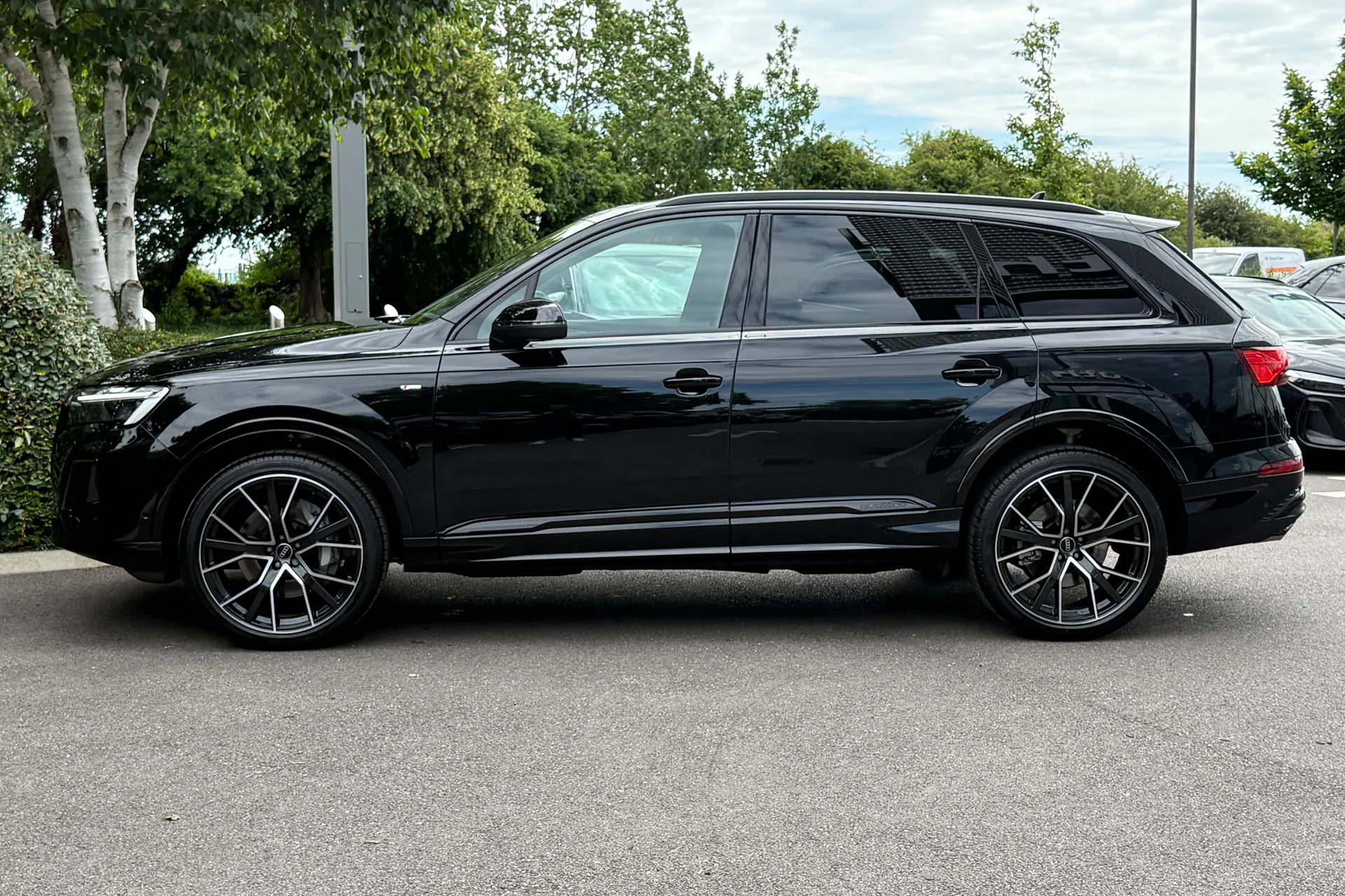 Audi Q7 thumbnail image number 25
