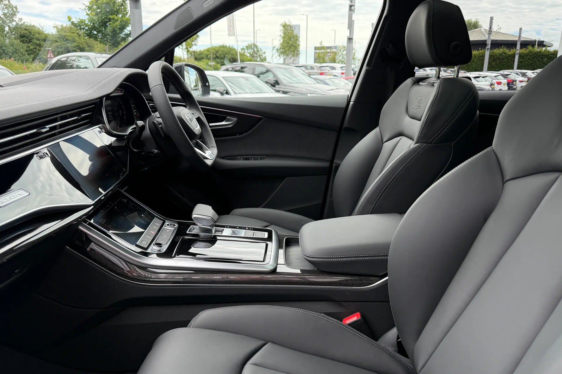 Audi Q7 thumbnail image number 45