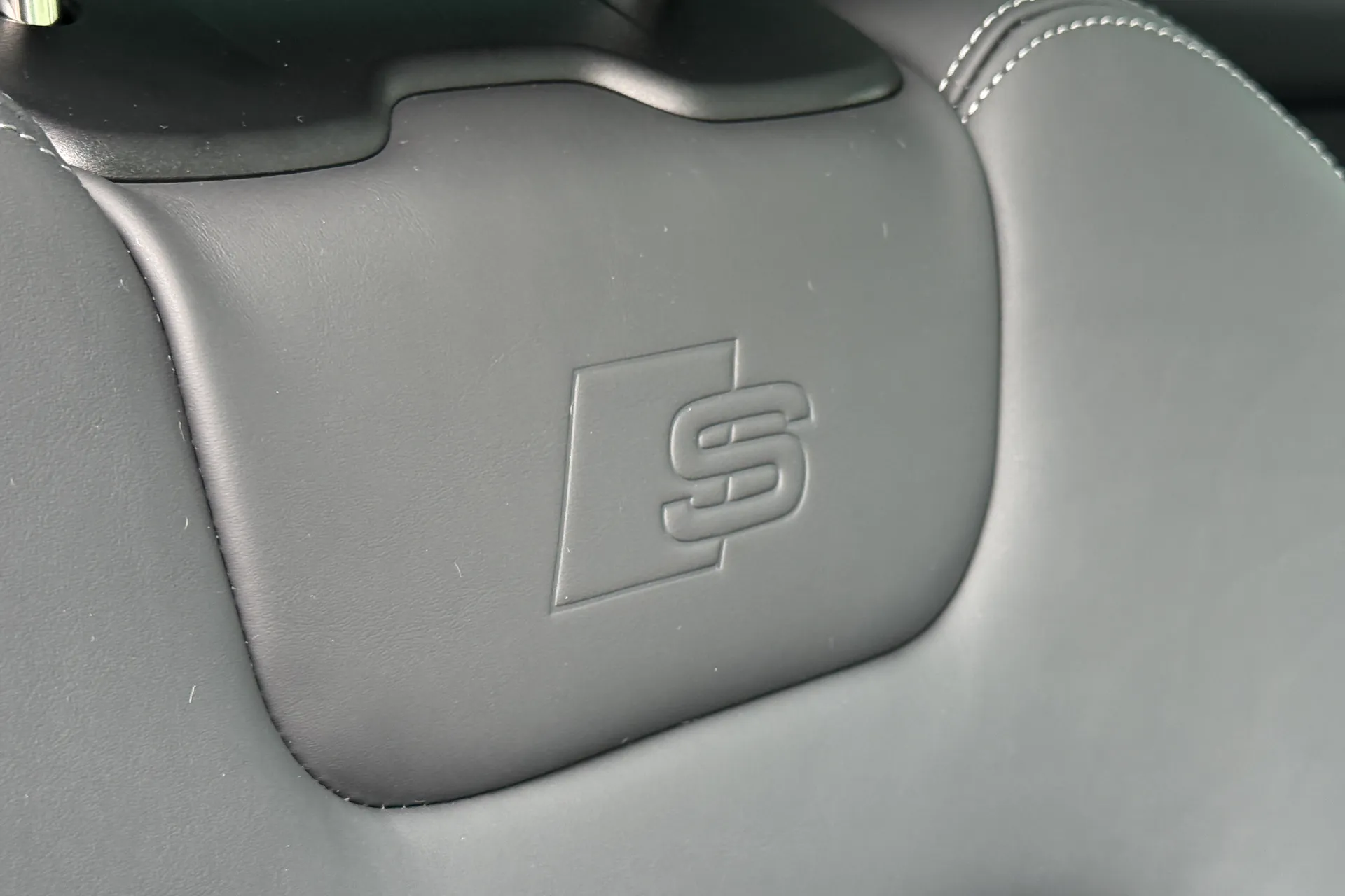 Audi Q7 thumbnail image number 38