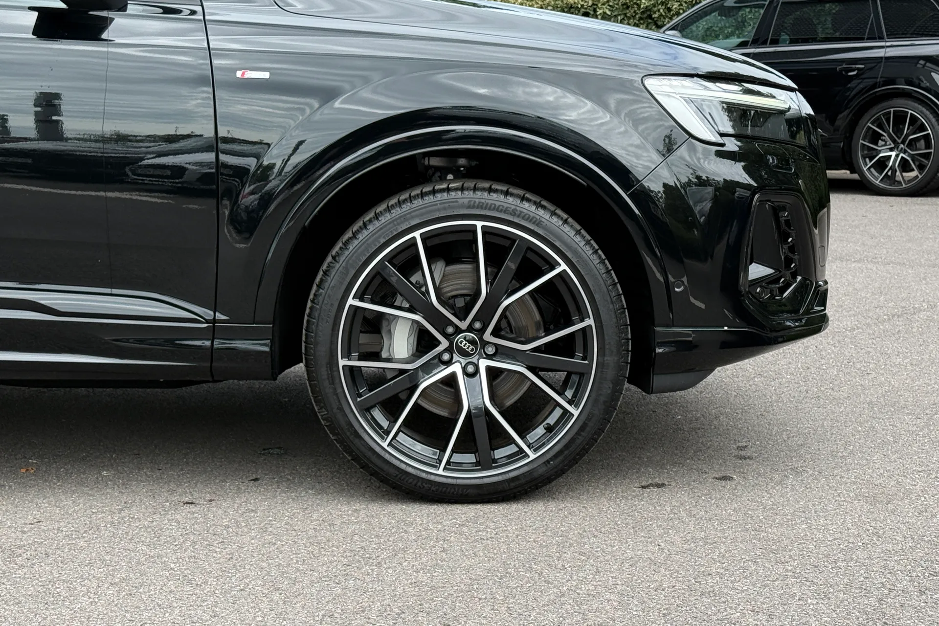 Audi Q7 thumbnail image number 39