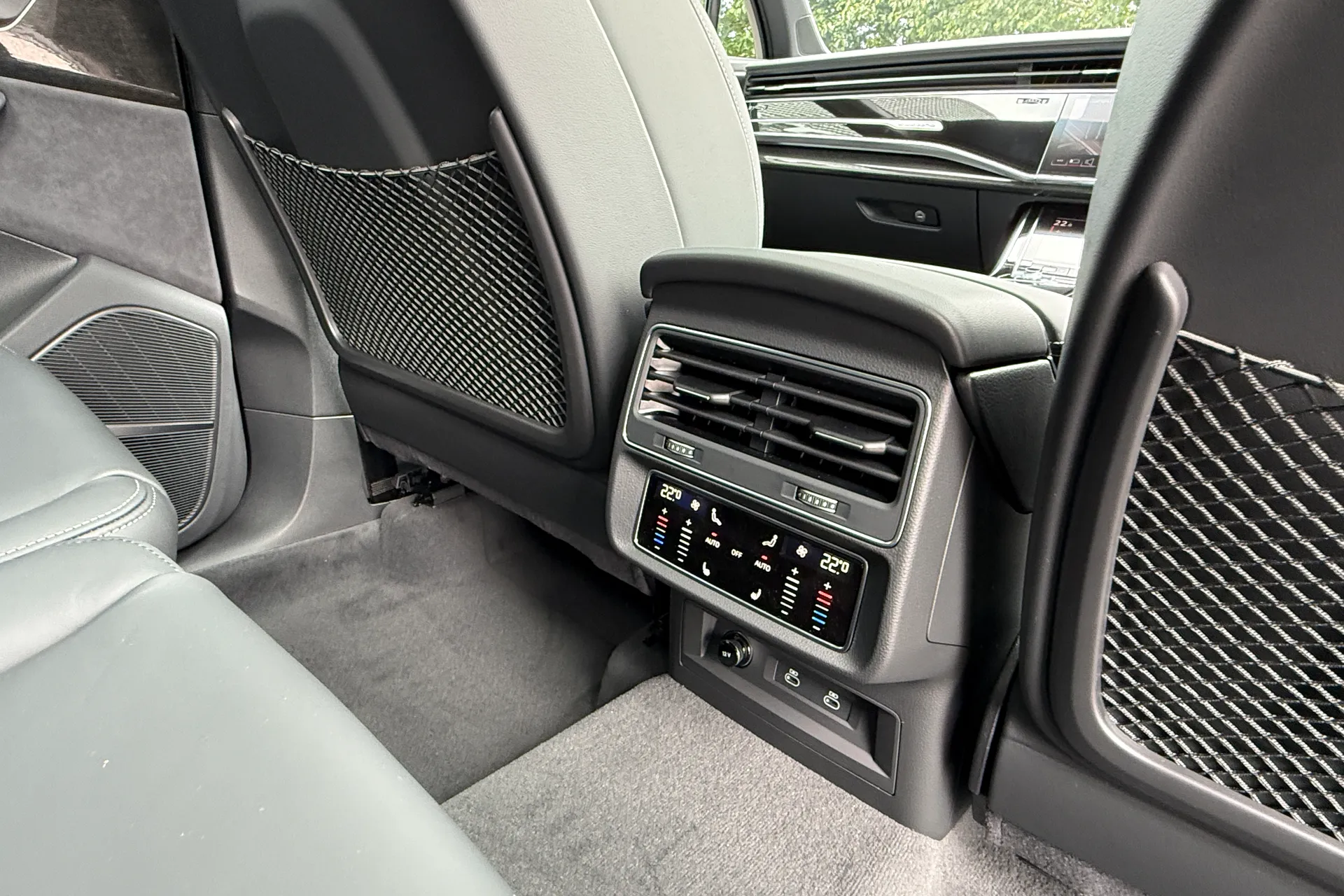 Audi Q7 thumbnail image number 43