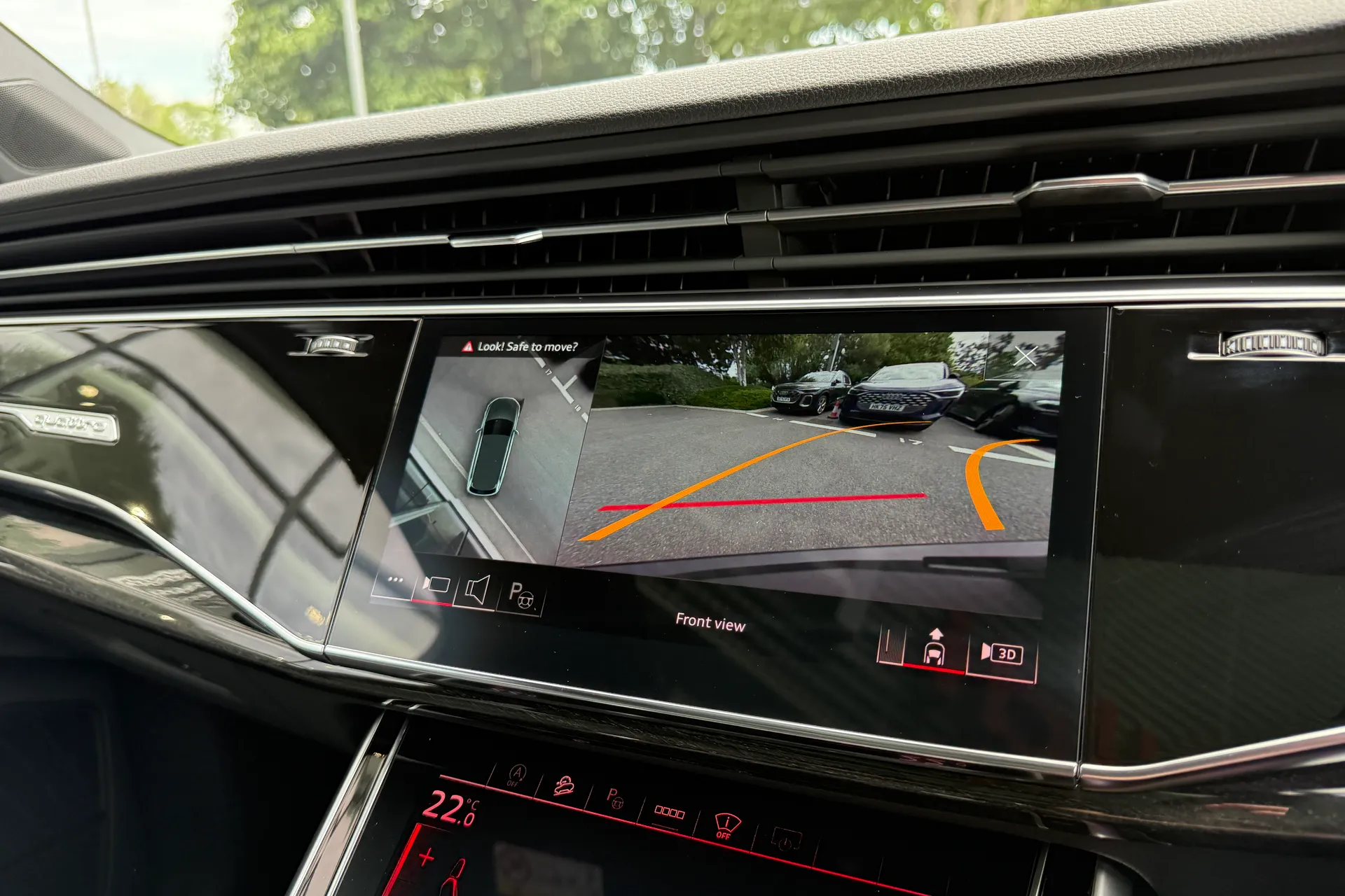 Audi Q7 thumbnail image number 3
