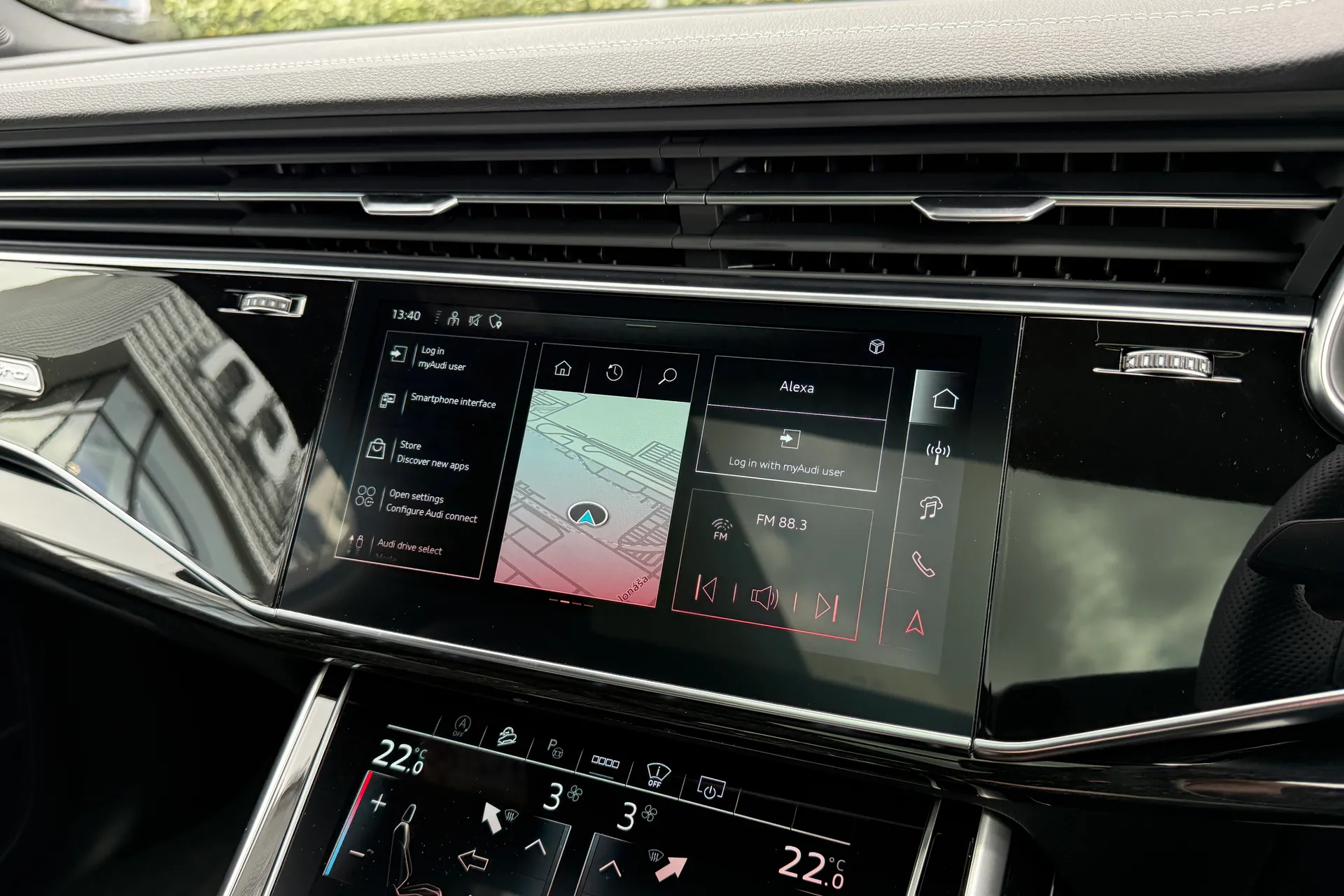 Audi Q7 thumbnail image number 17