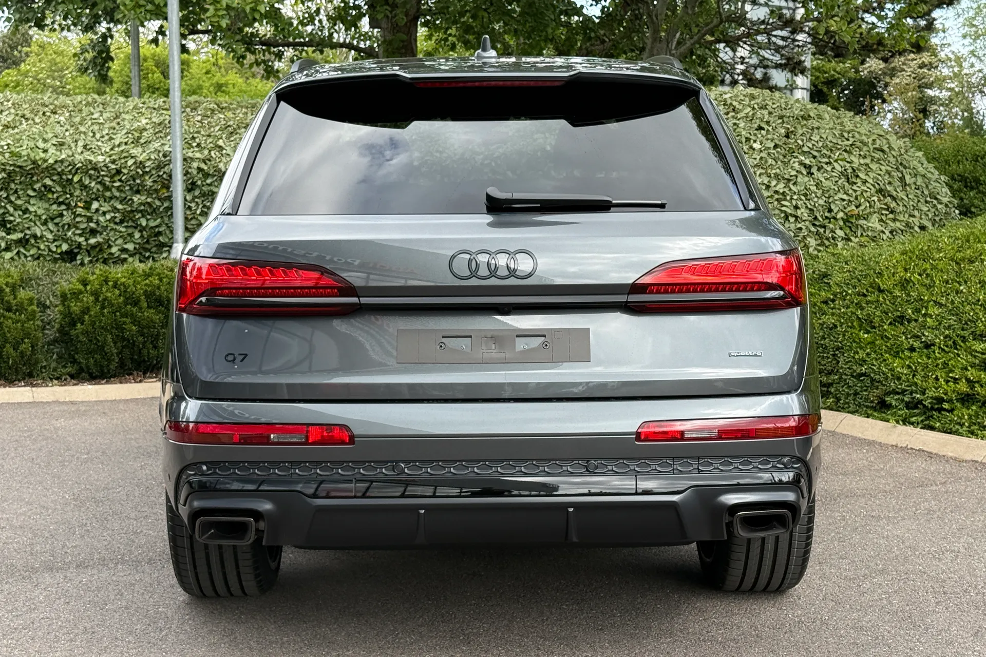 Audi Q7 thumbnail image number 23