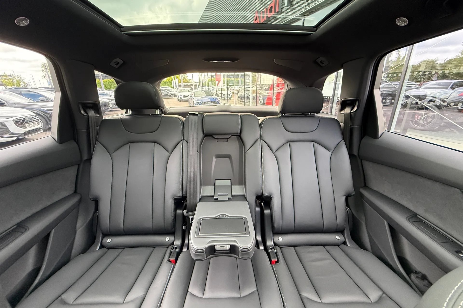 Audi Q7 thumbnail image number 19