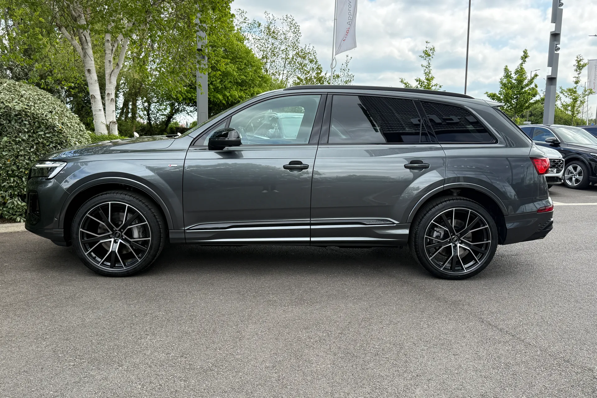 Audi Q7 thumbnail image number 16