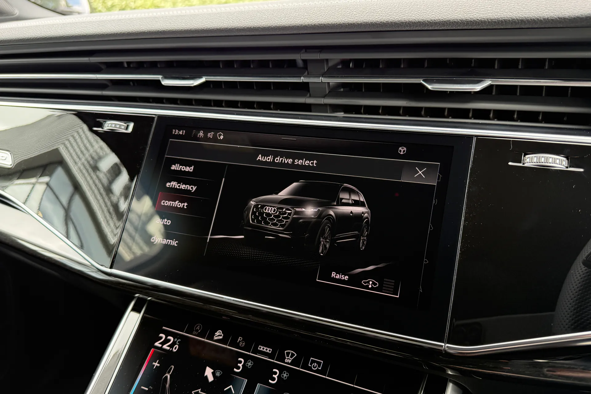 Audi Q7 thumbnail image number 26