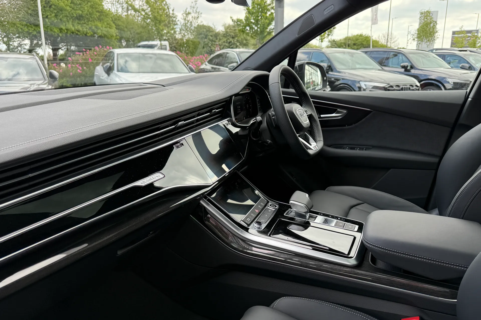 Audi Q7 thumbnail image number 39