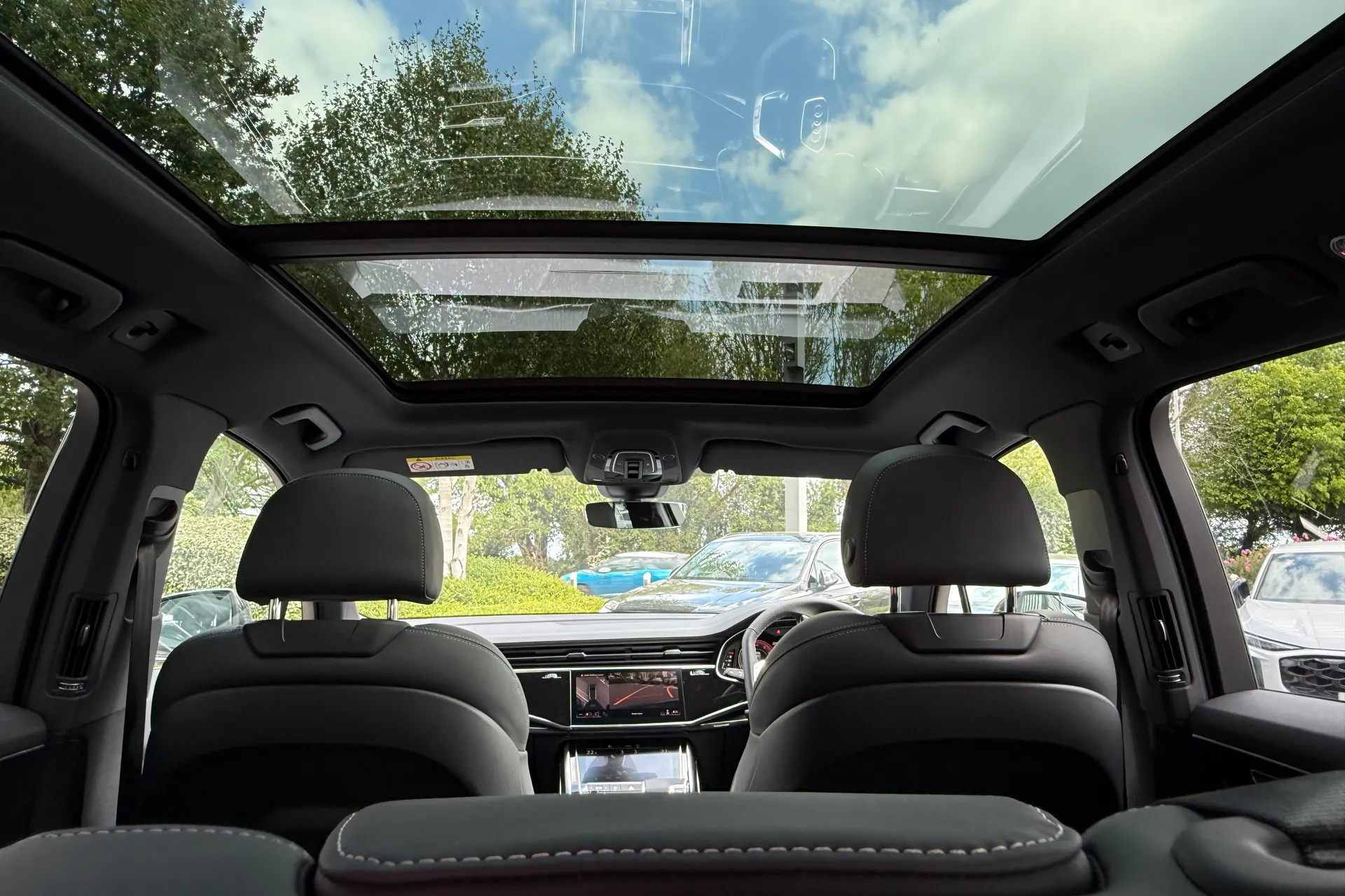 Audi Q7 thumbnail image number 6