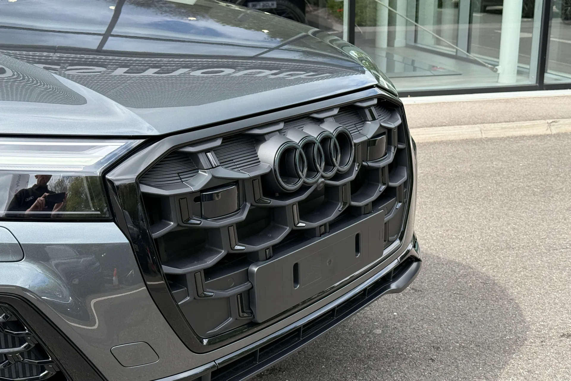 Audi Q7 thumbnail image number 7