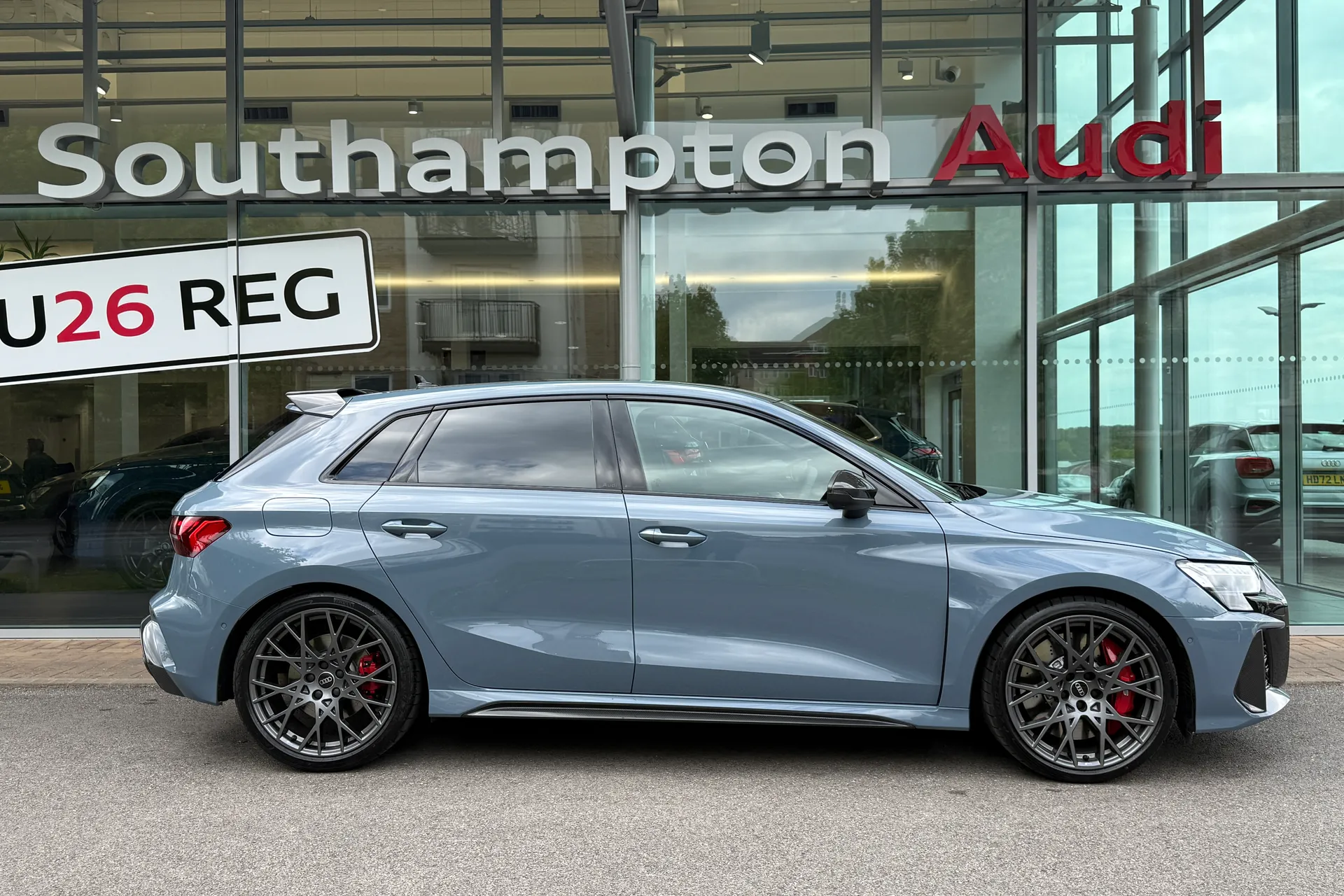 Audi RS3 thumbnail image number 2