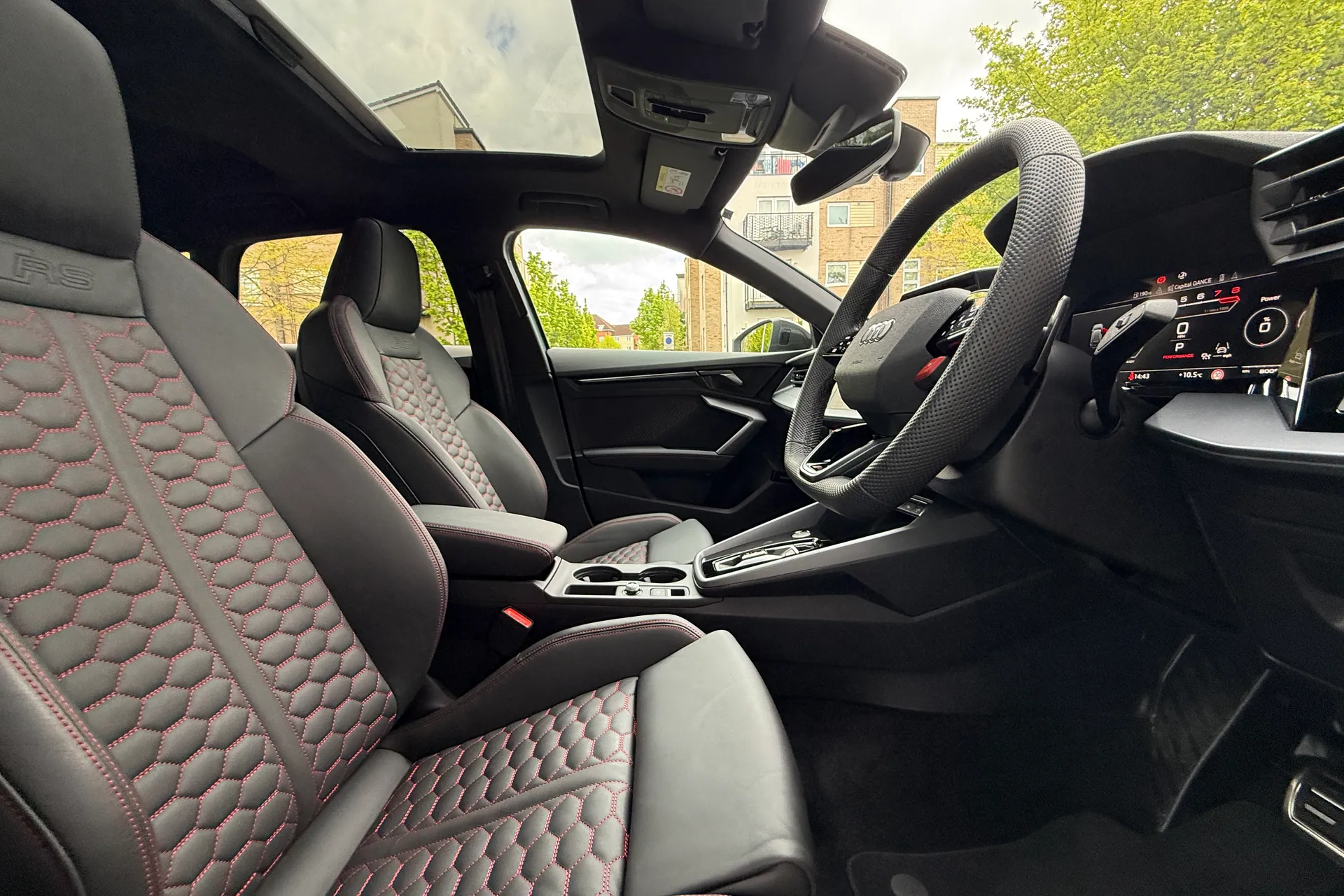 Audi RS3 thumbnail image number 42
