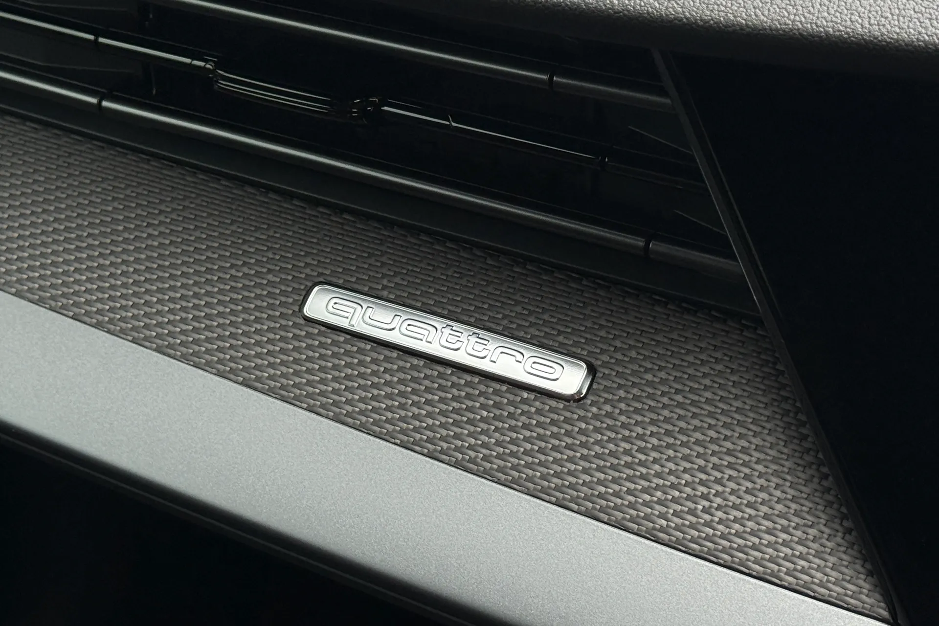 Audi RS3 thumbnail image number 24