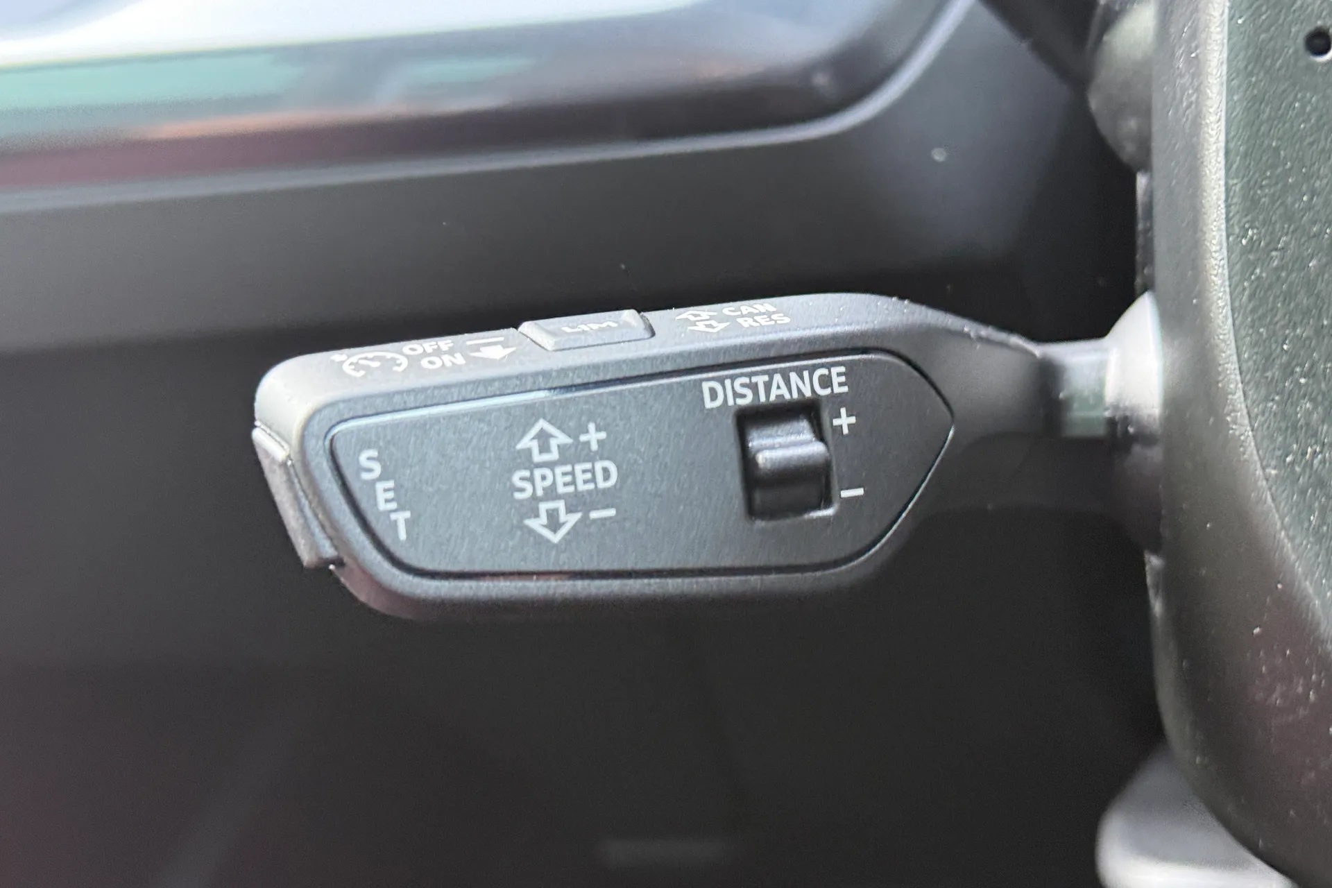 Audi Q4 thumbnail image number 15