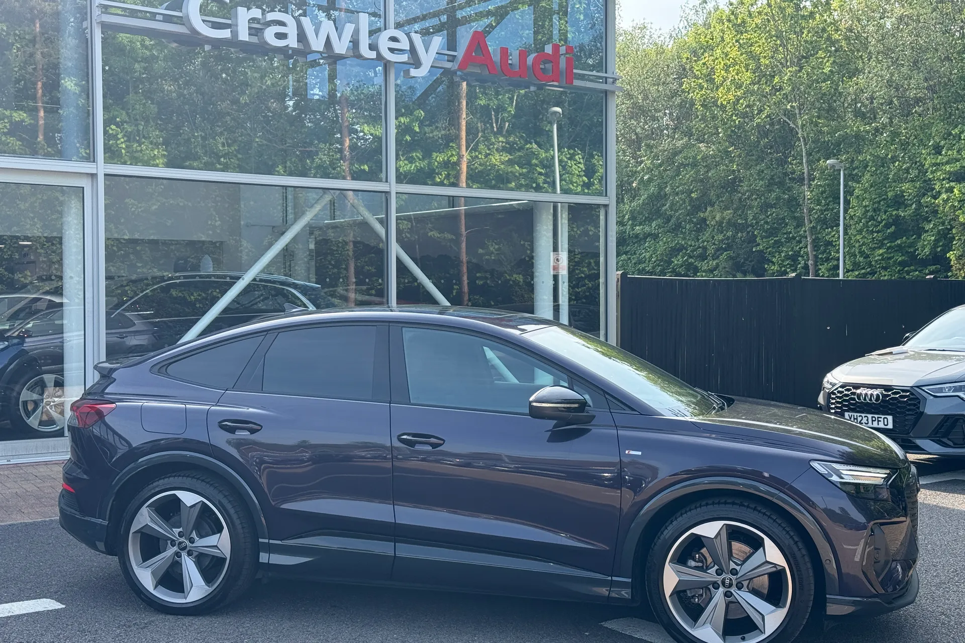 Audi Q4 thumbnail image number 2