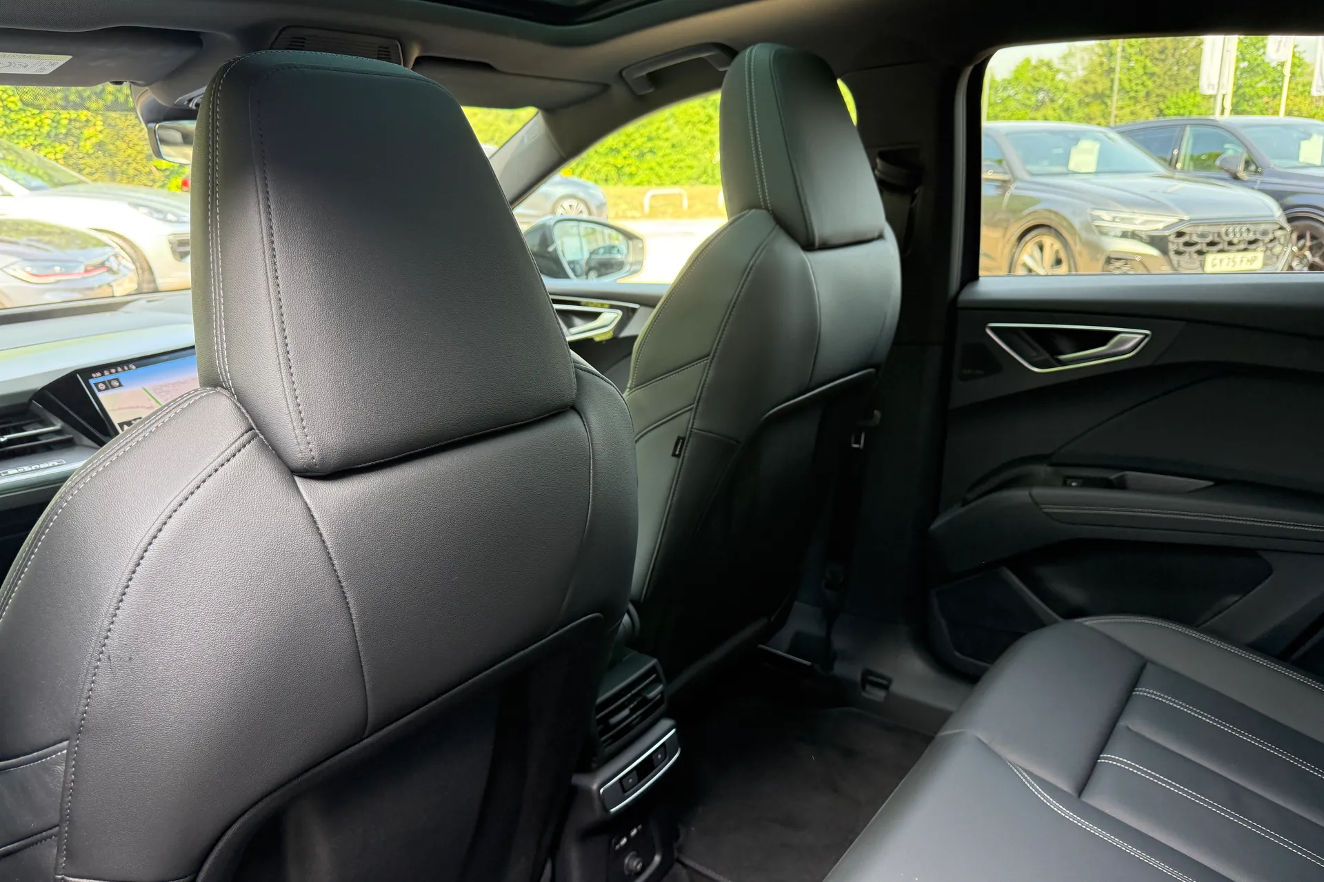 Audi Q4 thumbnail image number 50