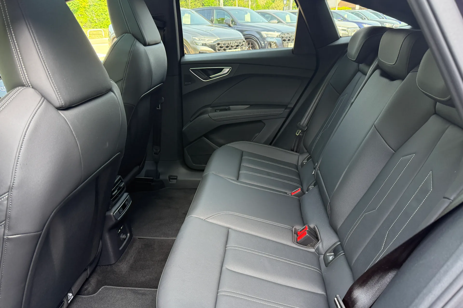 Audi Q4 thumbnail image number 52