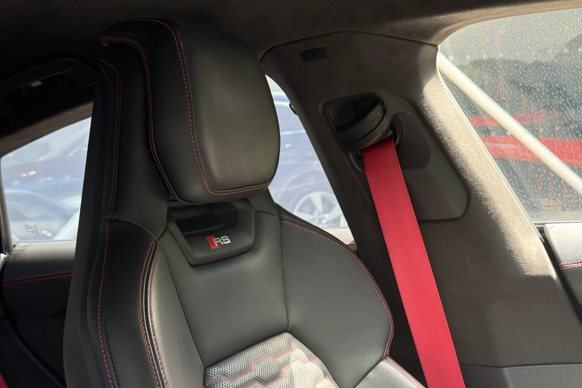 Audi RS e-tron GT thumbnail image number 25