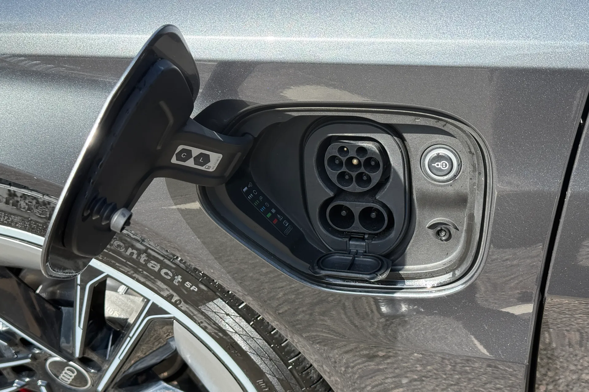 Audi RS e-tron GT thumbnail image number 54