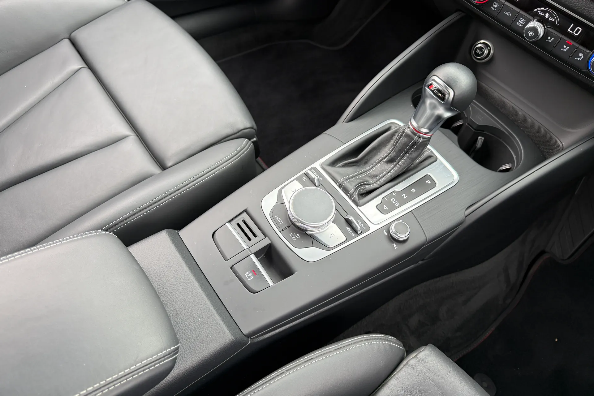 Audi A3 thumbnail image number 34