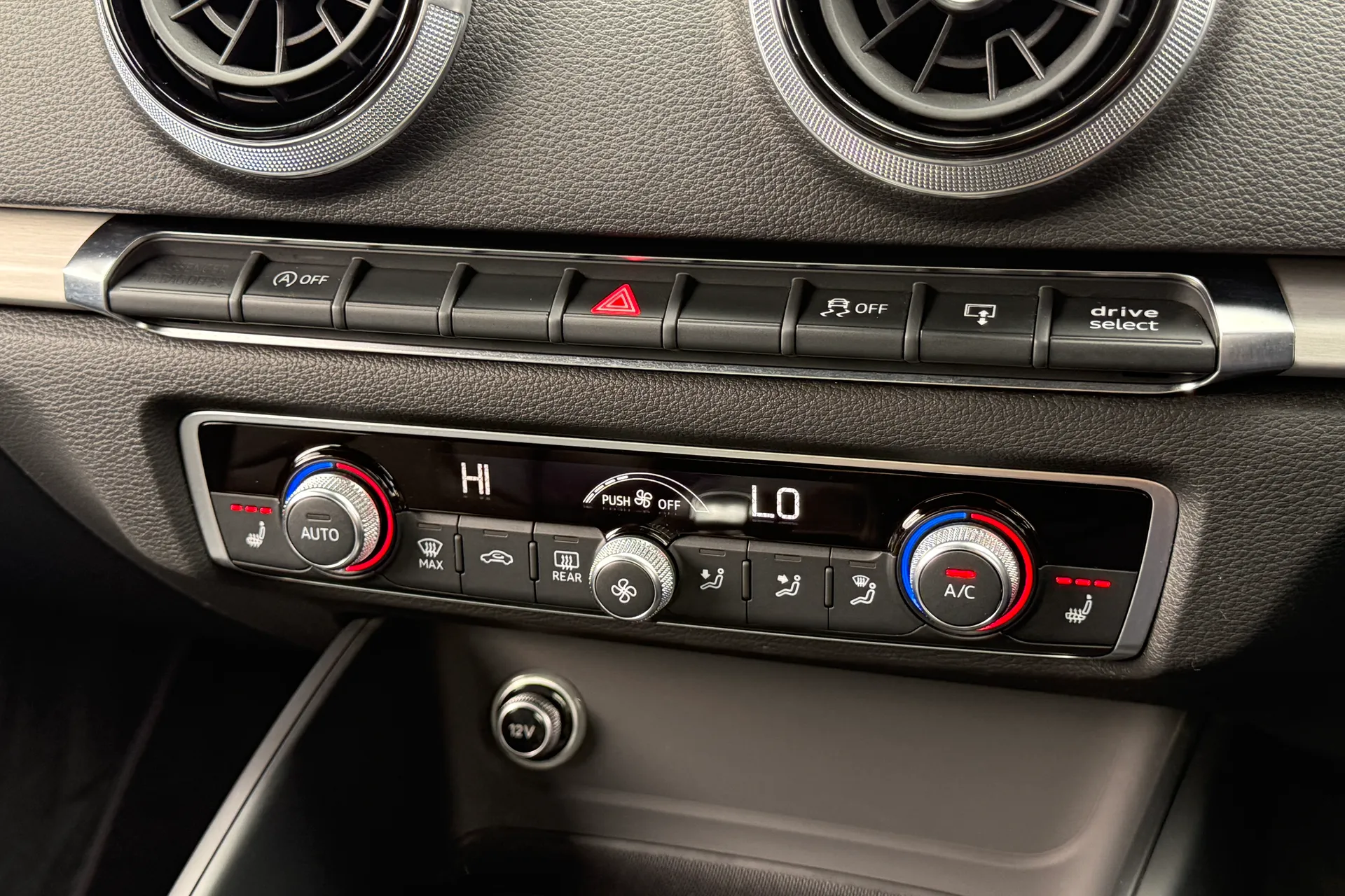 Audi A3 thumbnail image number 11