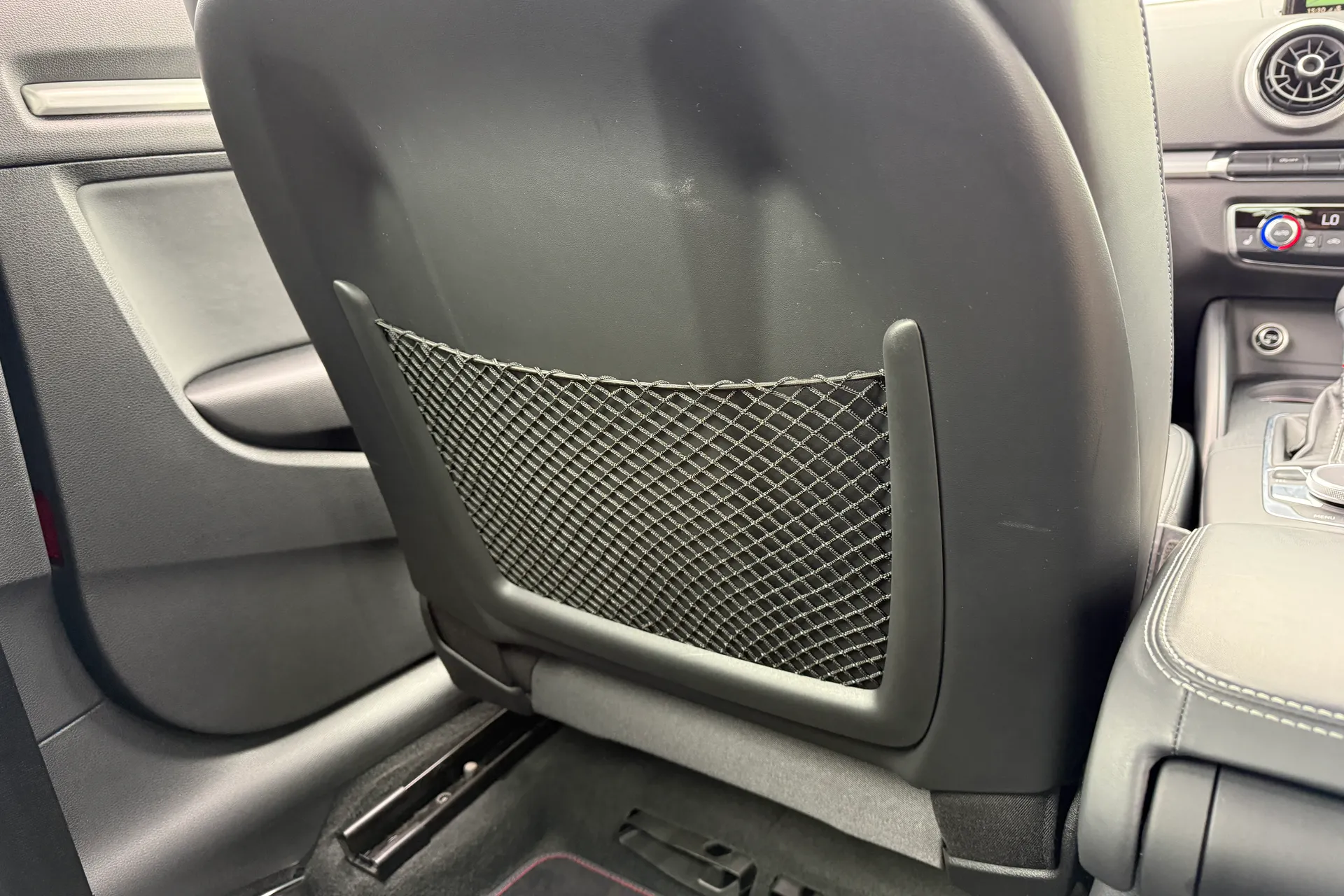 Audi A3 thumbnail image number 39