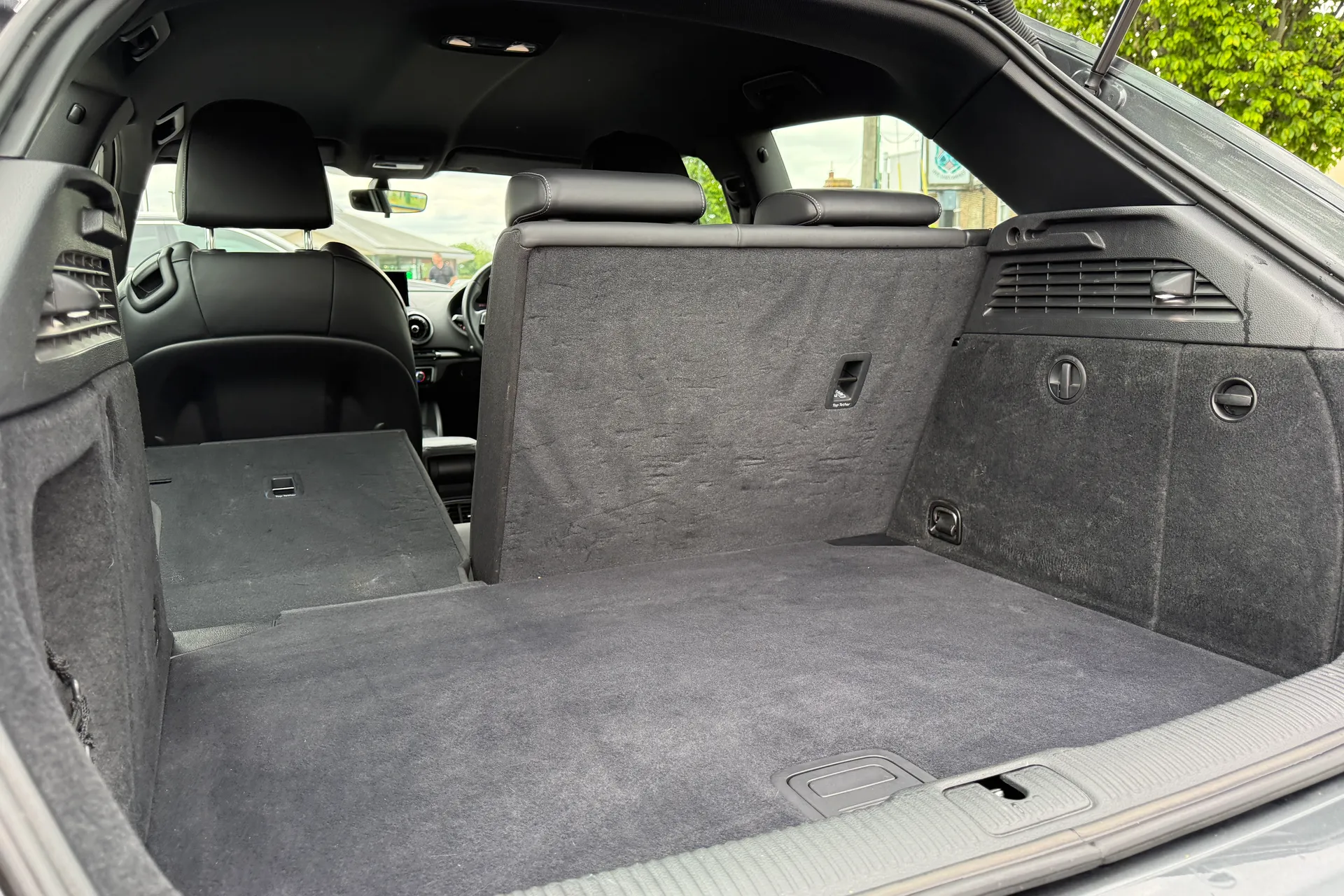 Audi A3 thumbnail image number 31