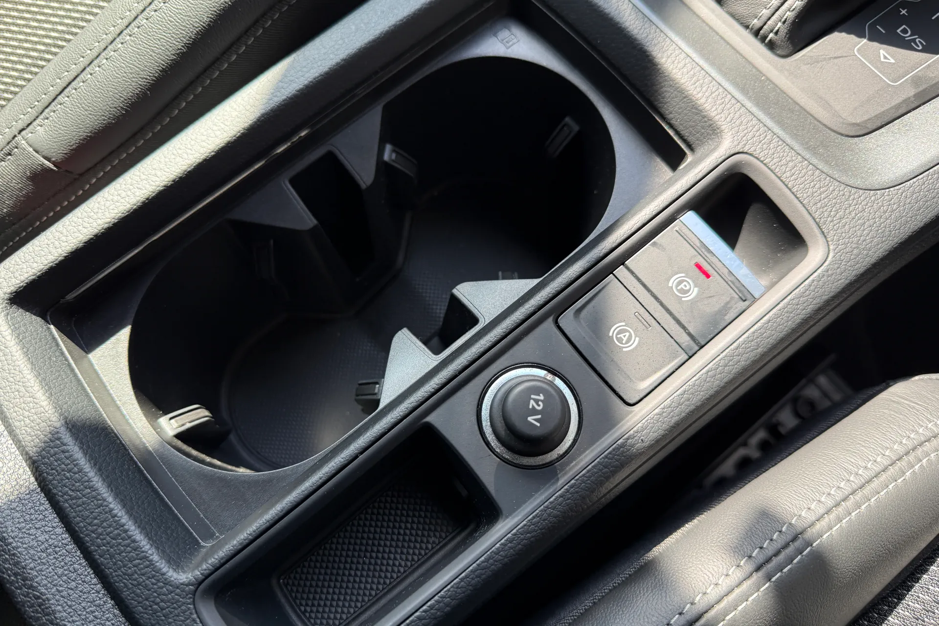 Audi Q3 thumbnail image number 29
