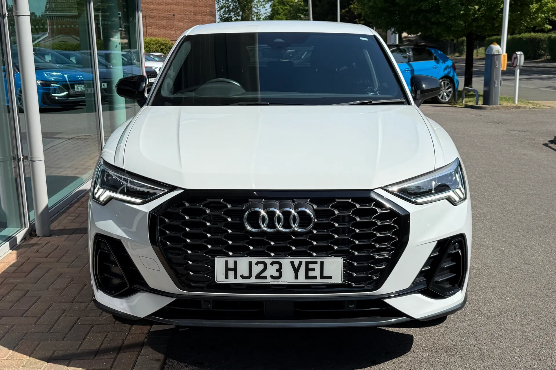 Audi Q3 thumbnail image number 59