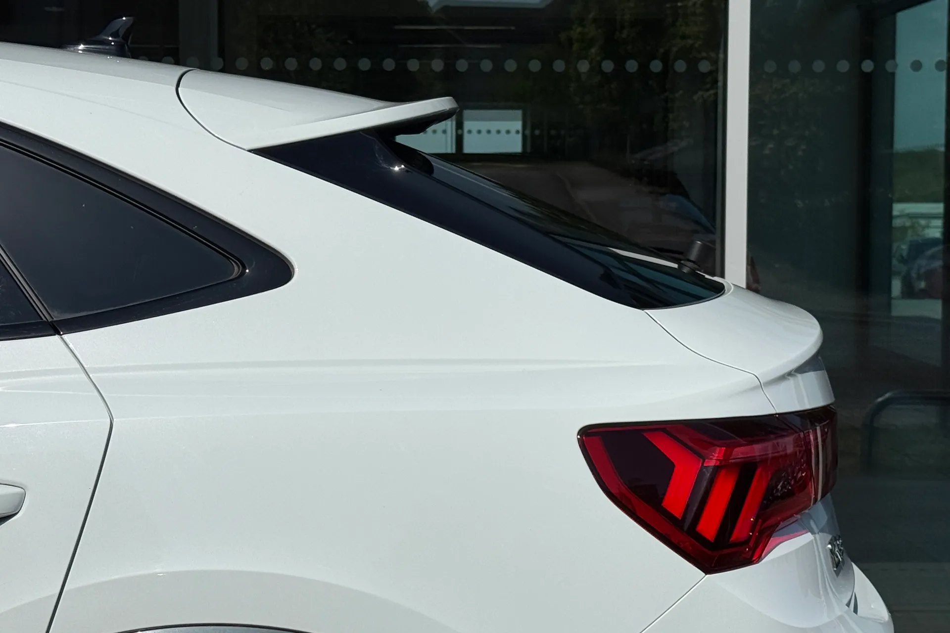Audi Q3 thumbnail image number 52
