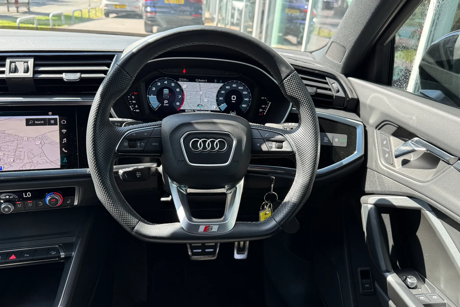 Audi Q3 thumbnail image number 46