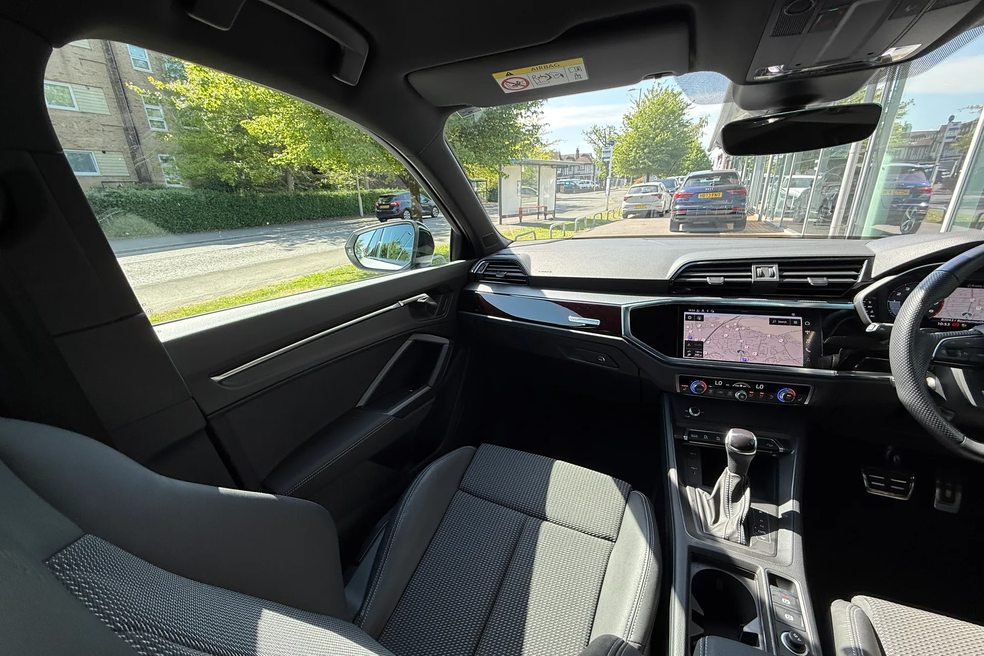 Audi Q3 thumbnail image number 48