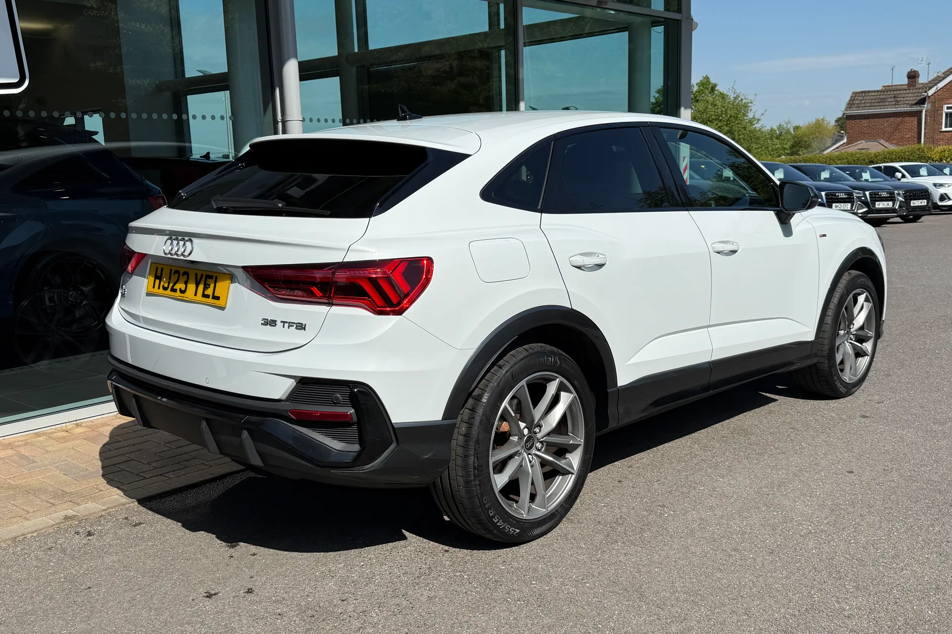Audi Q3 thumbnail image number 62