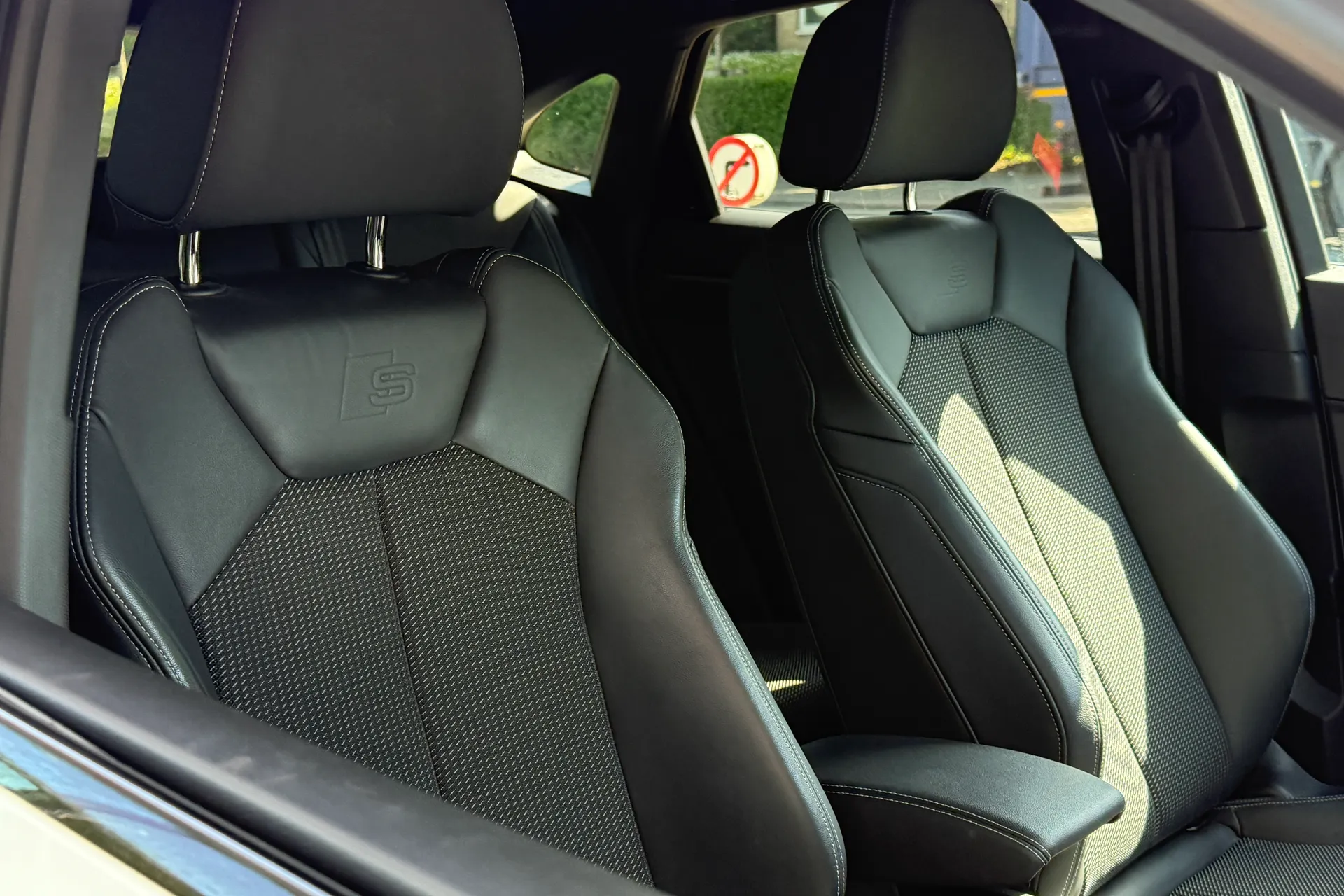 Audi Q3 thumbnail image number 38