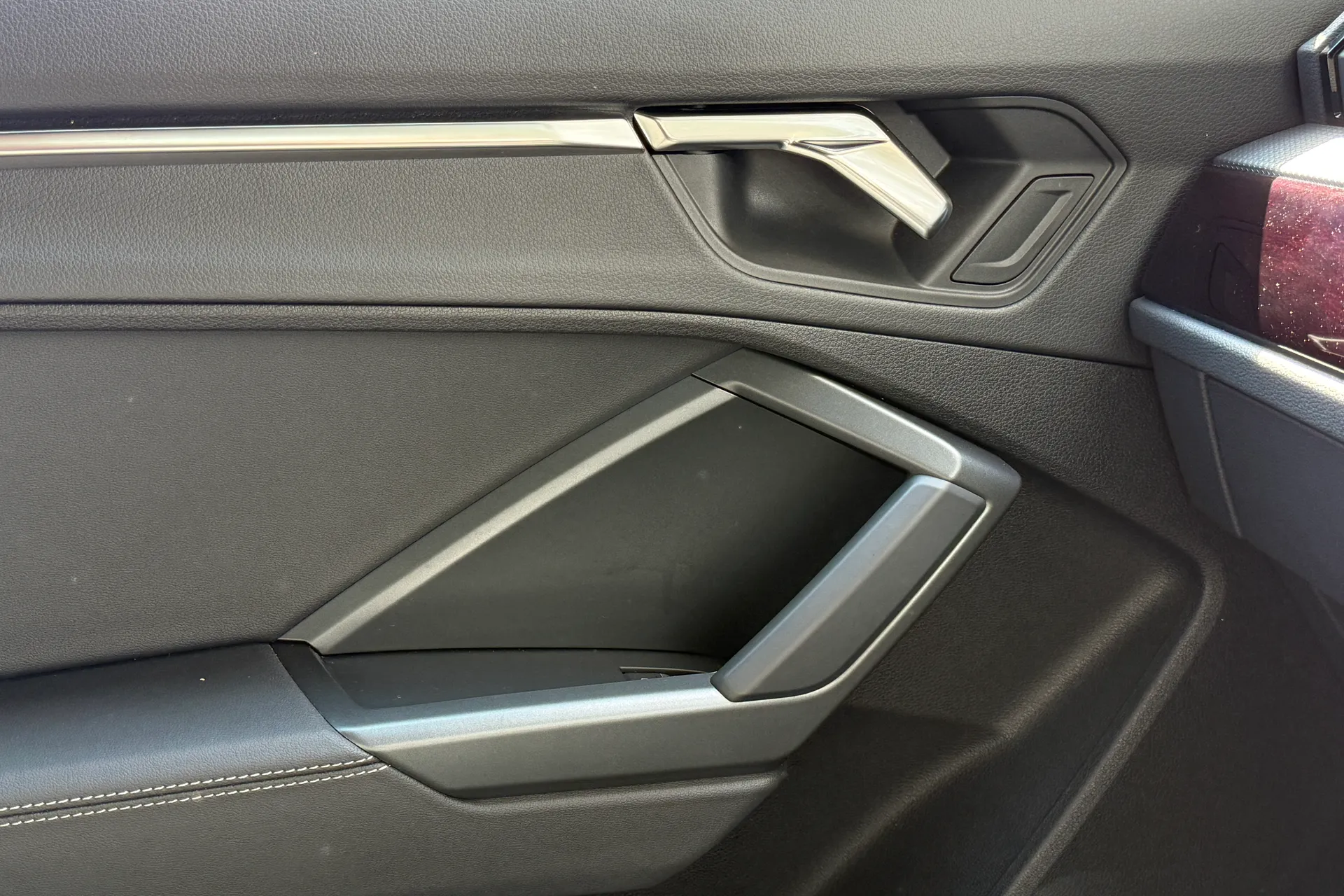 Audi Q3 thumbnail image number 33