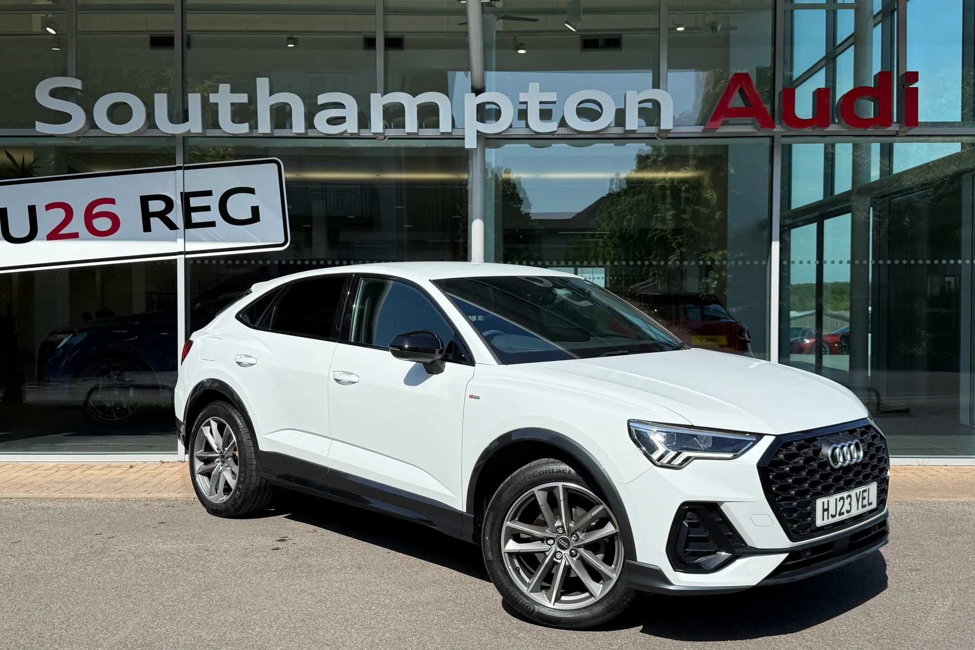 Audi Q3 thumbnail image number 63