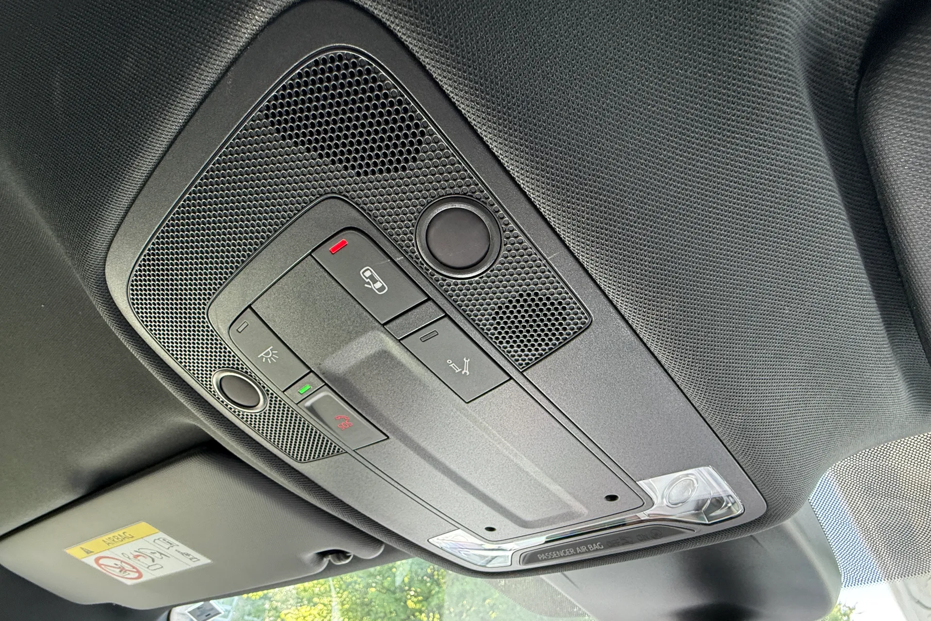 Audi Q3 thumbnail image number 35