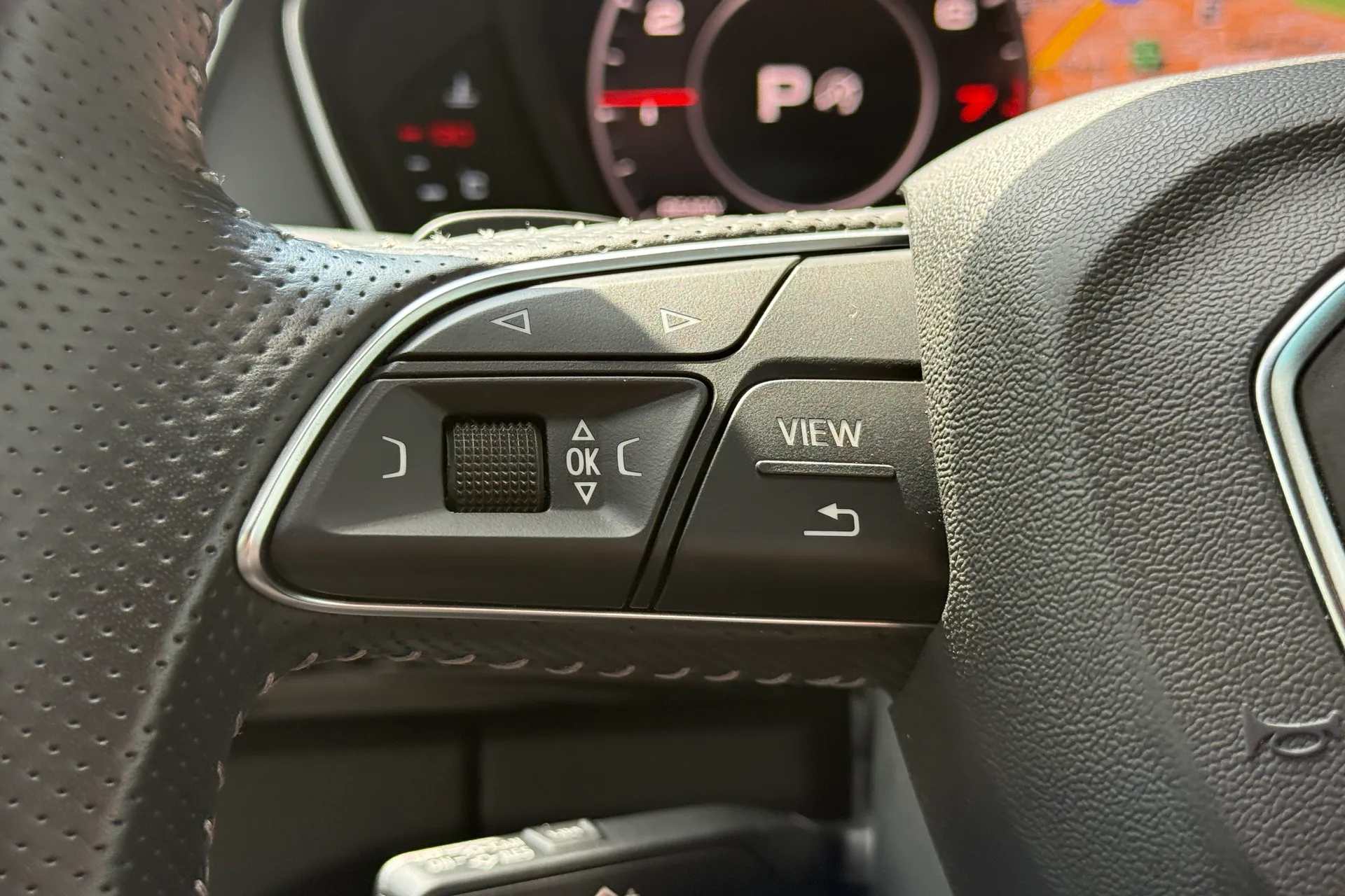 Audi Q5 thumbnail image number 24