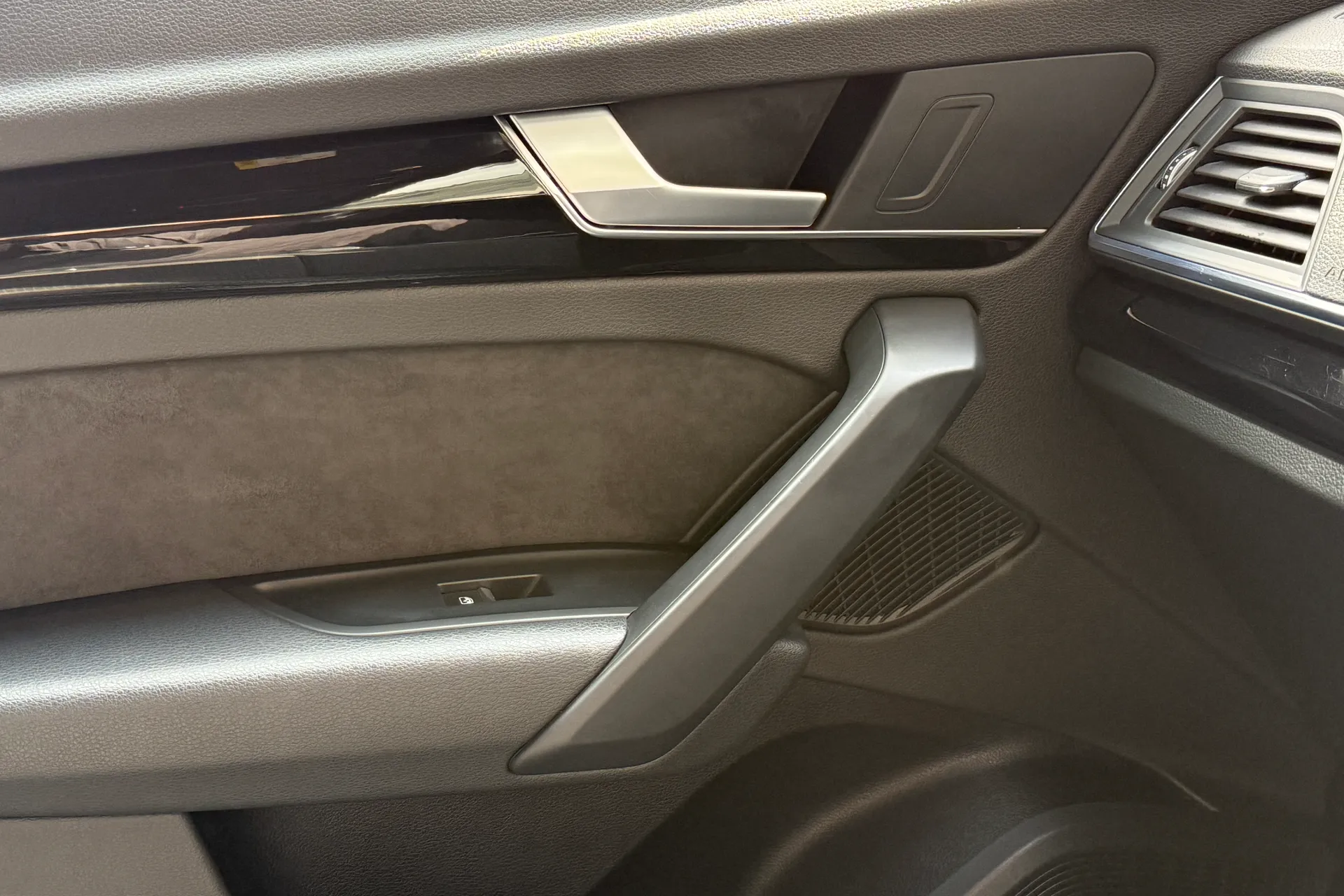 Audi Q5 thumbnail image number 39