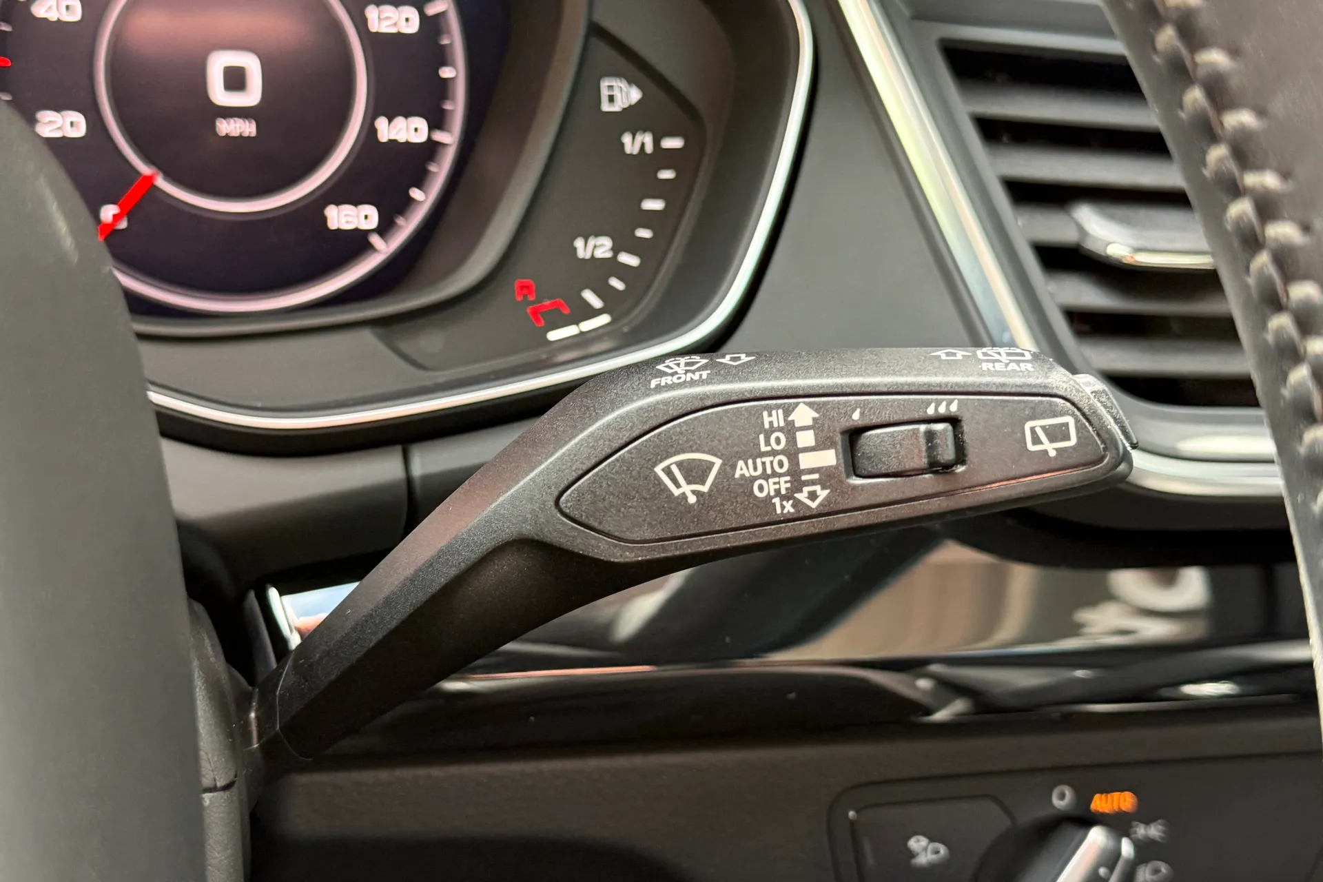 Audi Q5 thumbnail image number 27