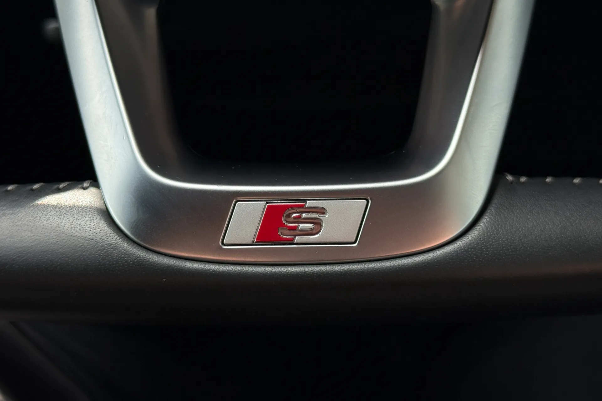Audi Q5 thumbnail image number 25