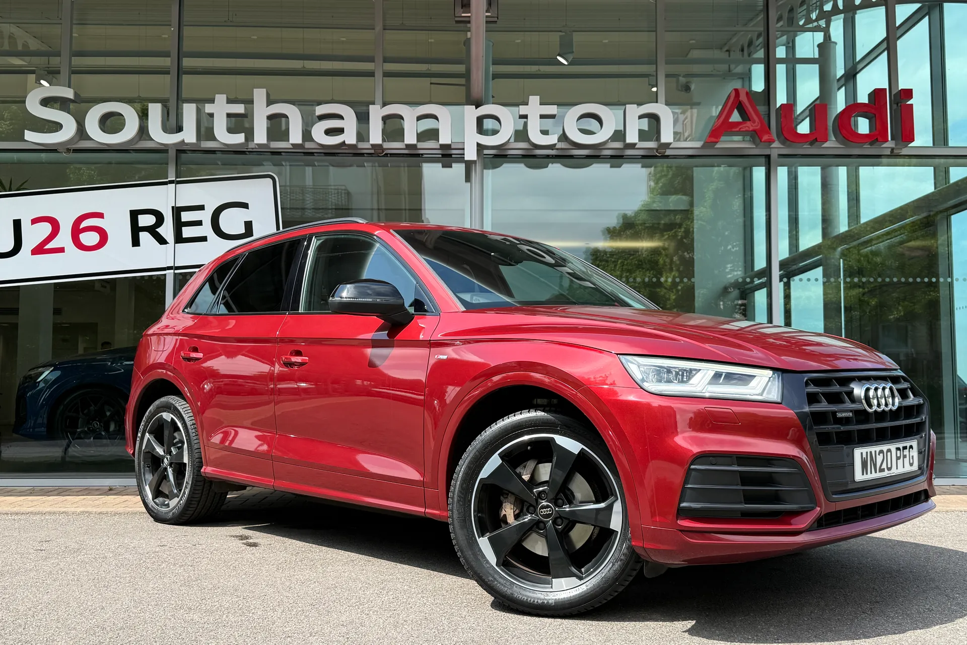 Audi Q5 focused image