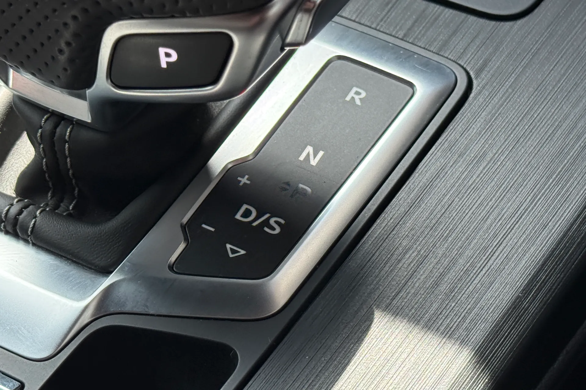Audi Q5 thumbnail image number 31
