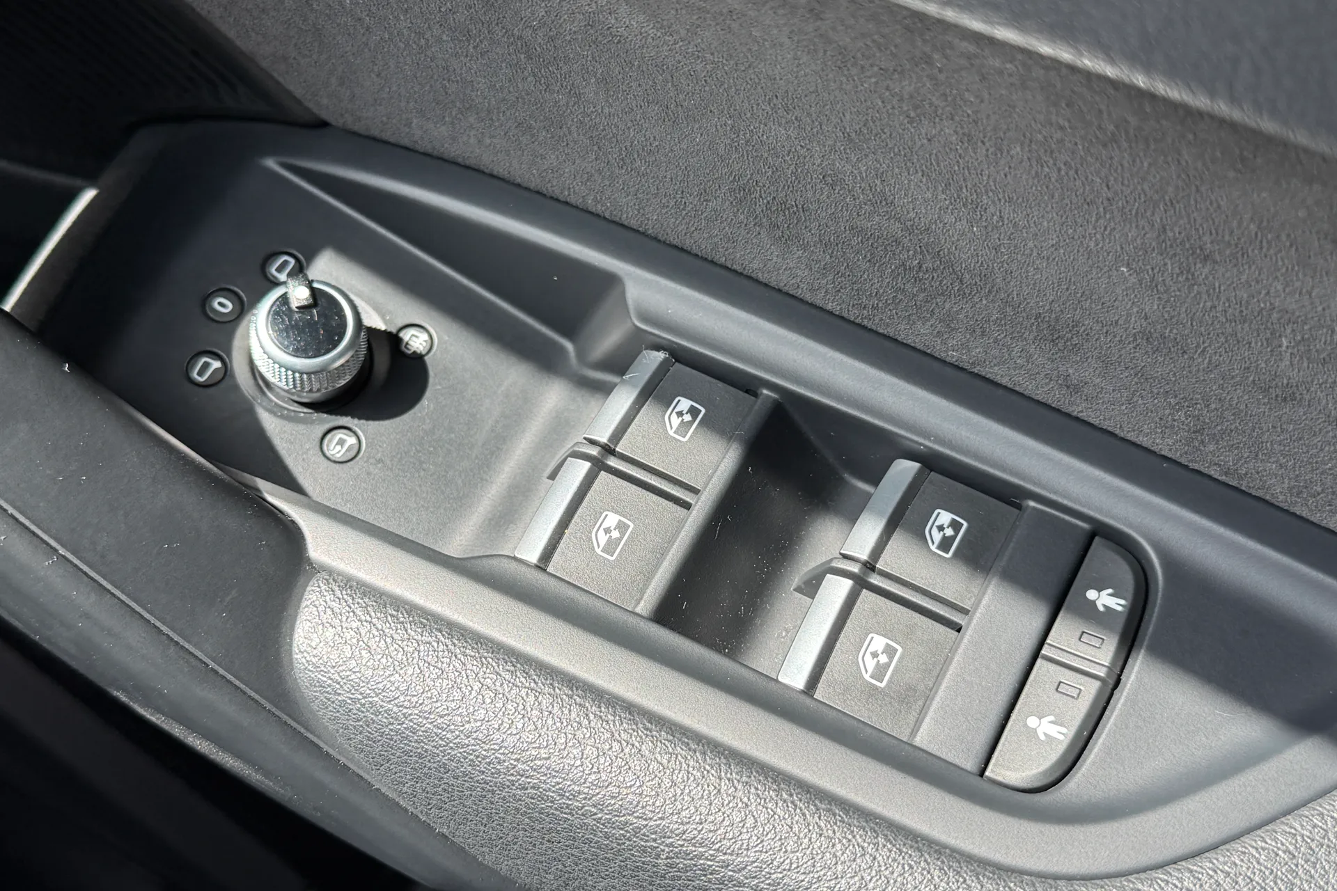 Audi Q5 thumbnail image number 29