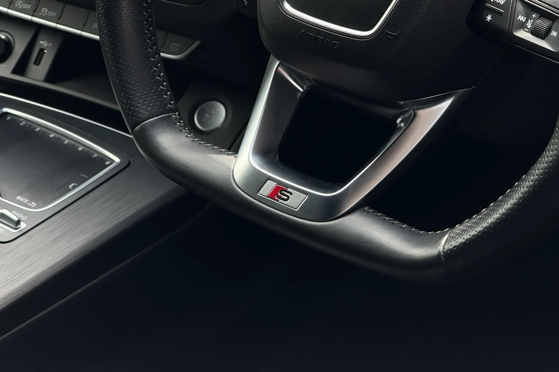 Audi Q5 thumbnail image number 71