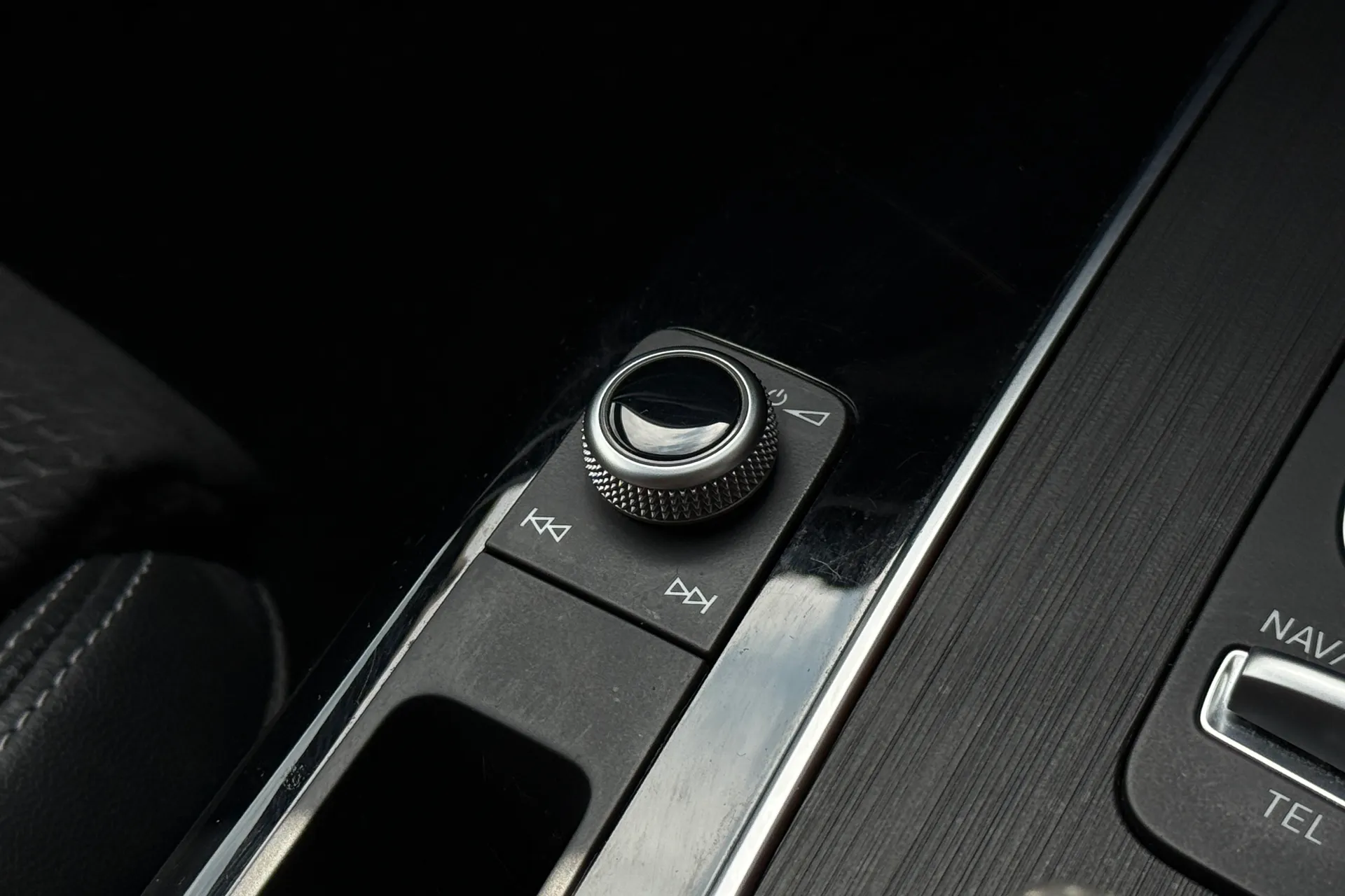 Audi Q5 thumbnail image number 33