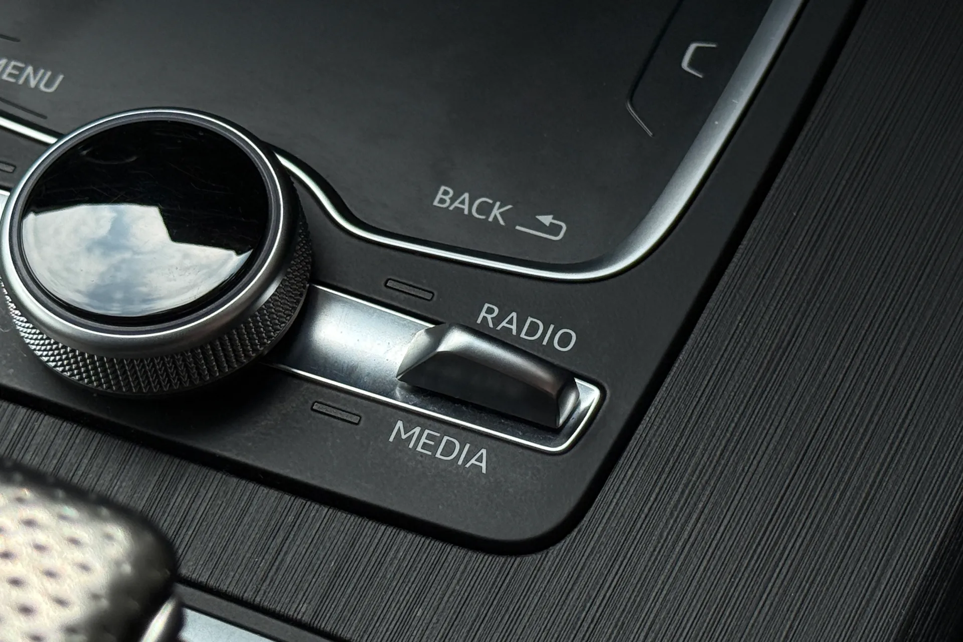 Audi Q5 thumbnail image number 36