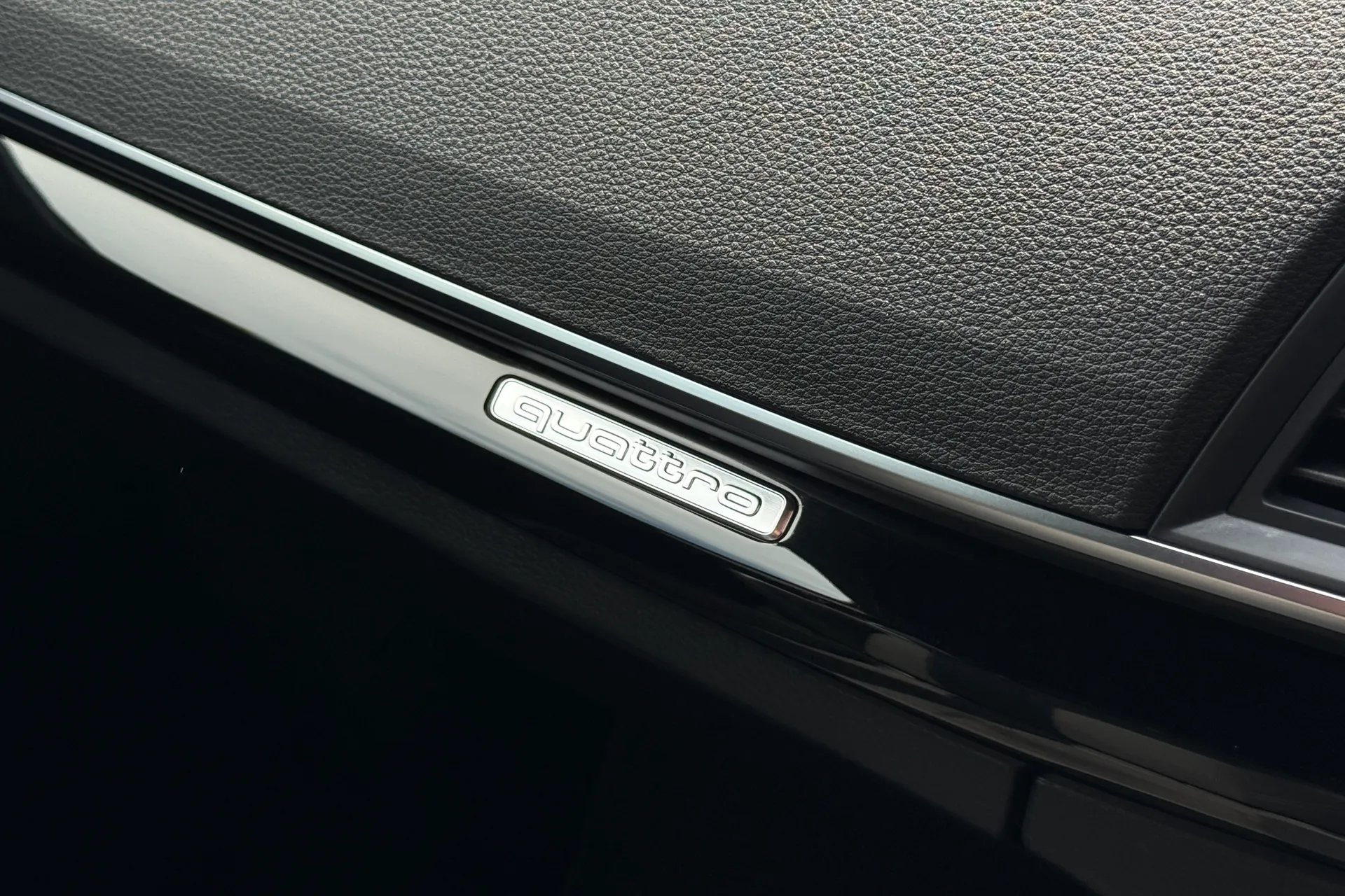 Audi Q5 thumbnail image number 38